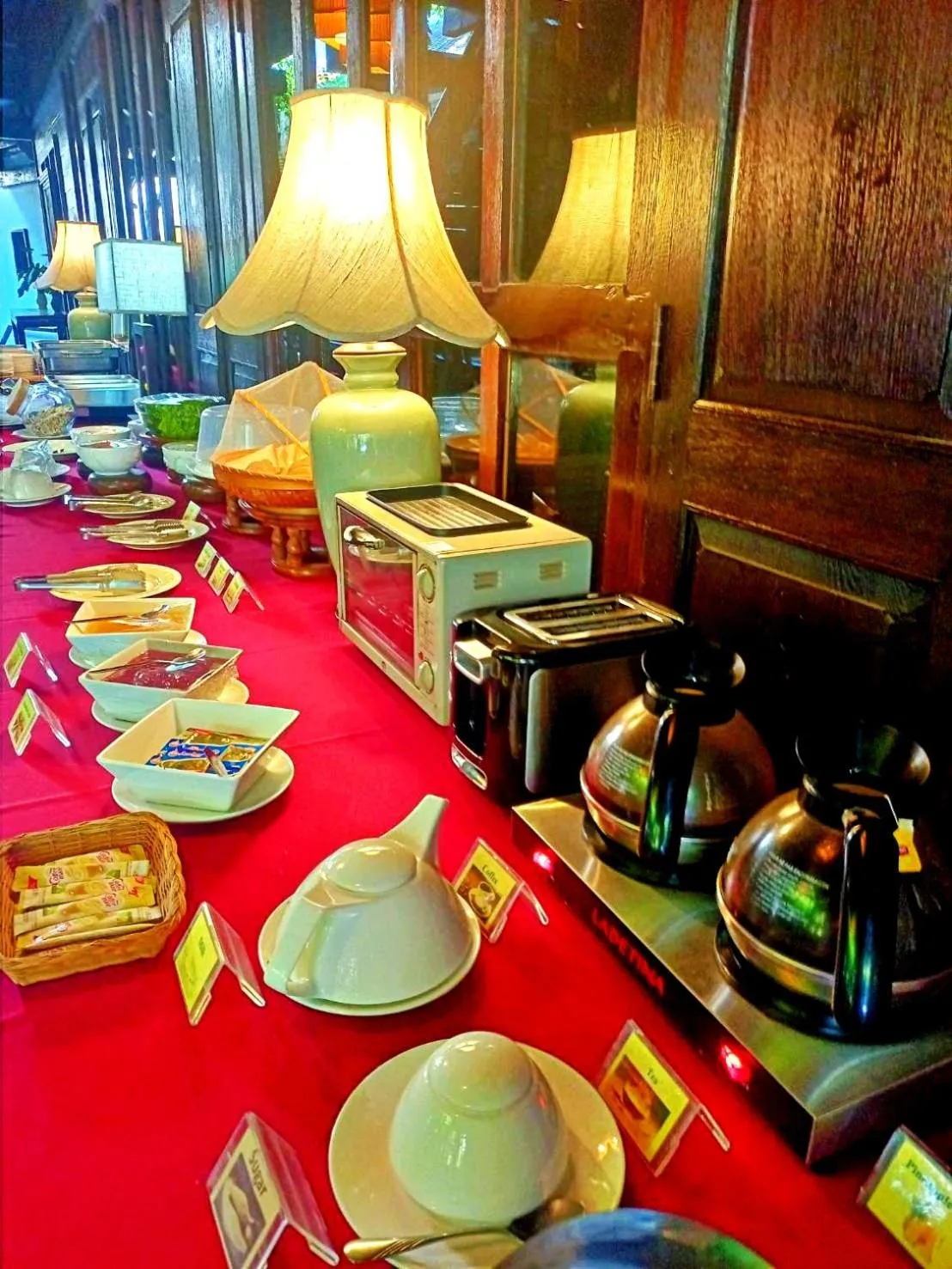 Restaurant/places to eat in Yantarasri Resort