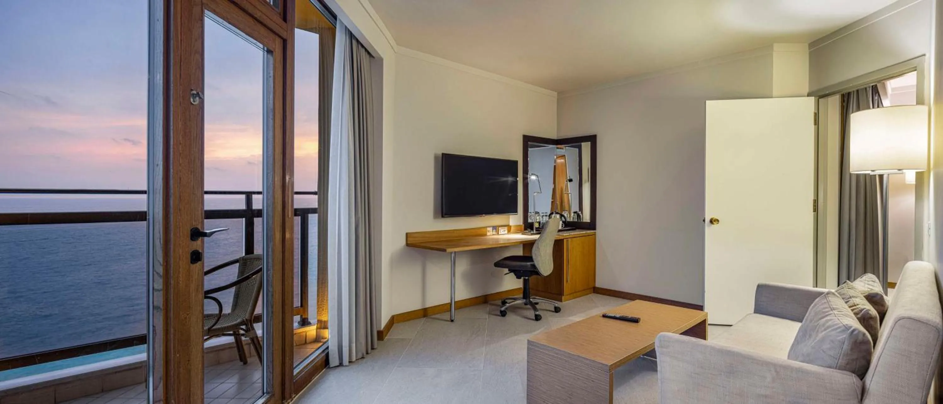 TV and multimedia in Mersin HiltonSA