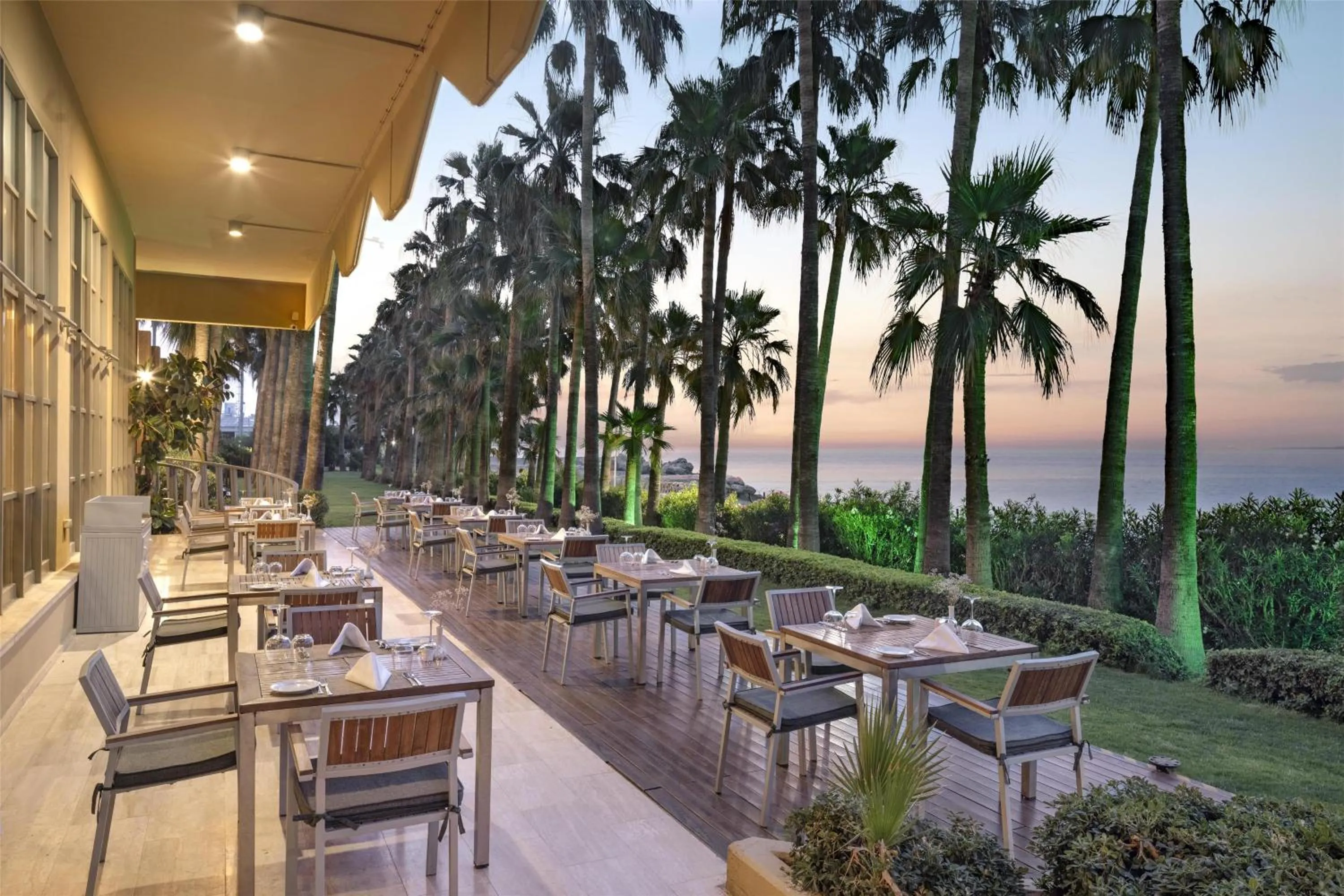 Restaurant/places to eat in Mersin HiltonSA