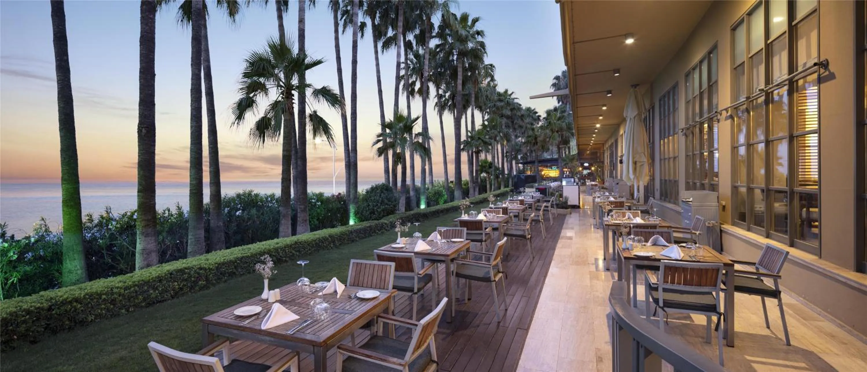 Restaurant/places to eat in Mersin HiltonSA