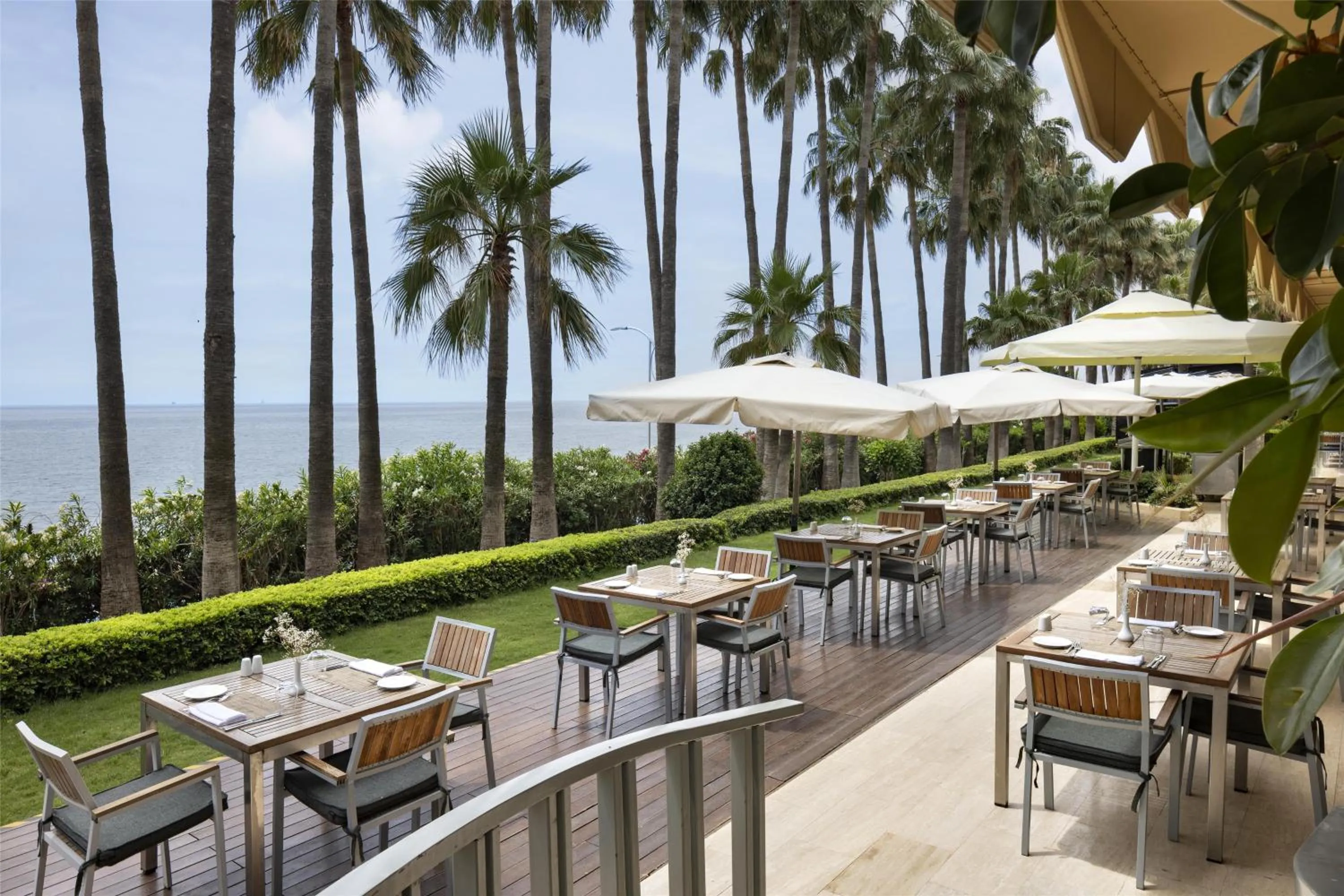 Restaurant/places to eat in Mersin HiltonSA