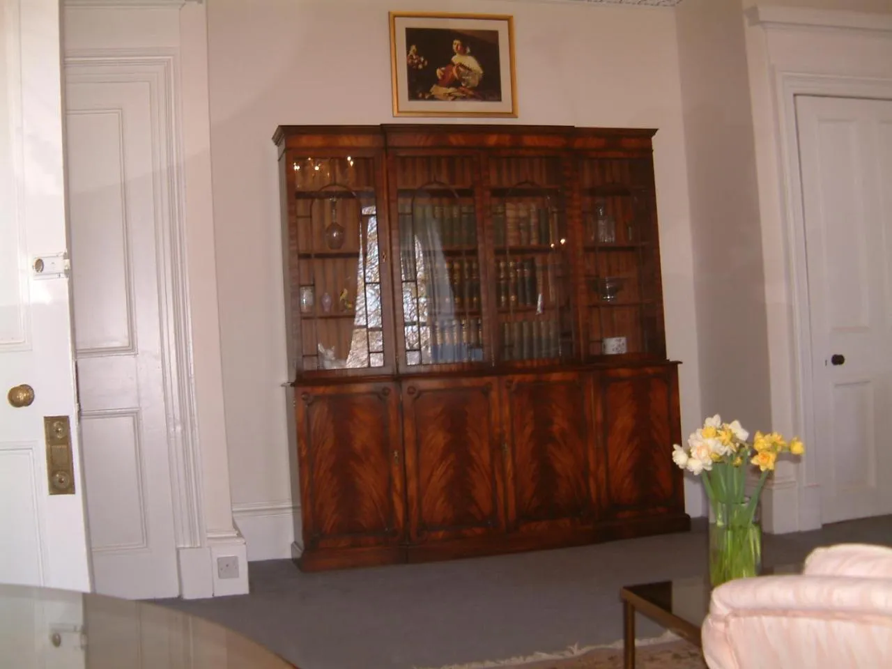 Communal lounge/ TV room in Terrace hotel