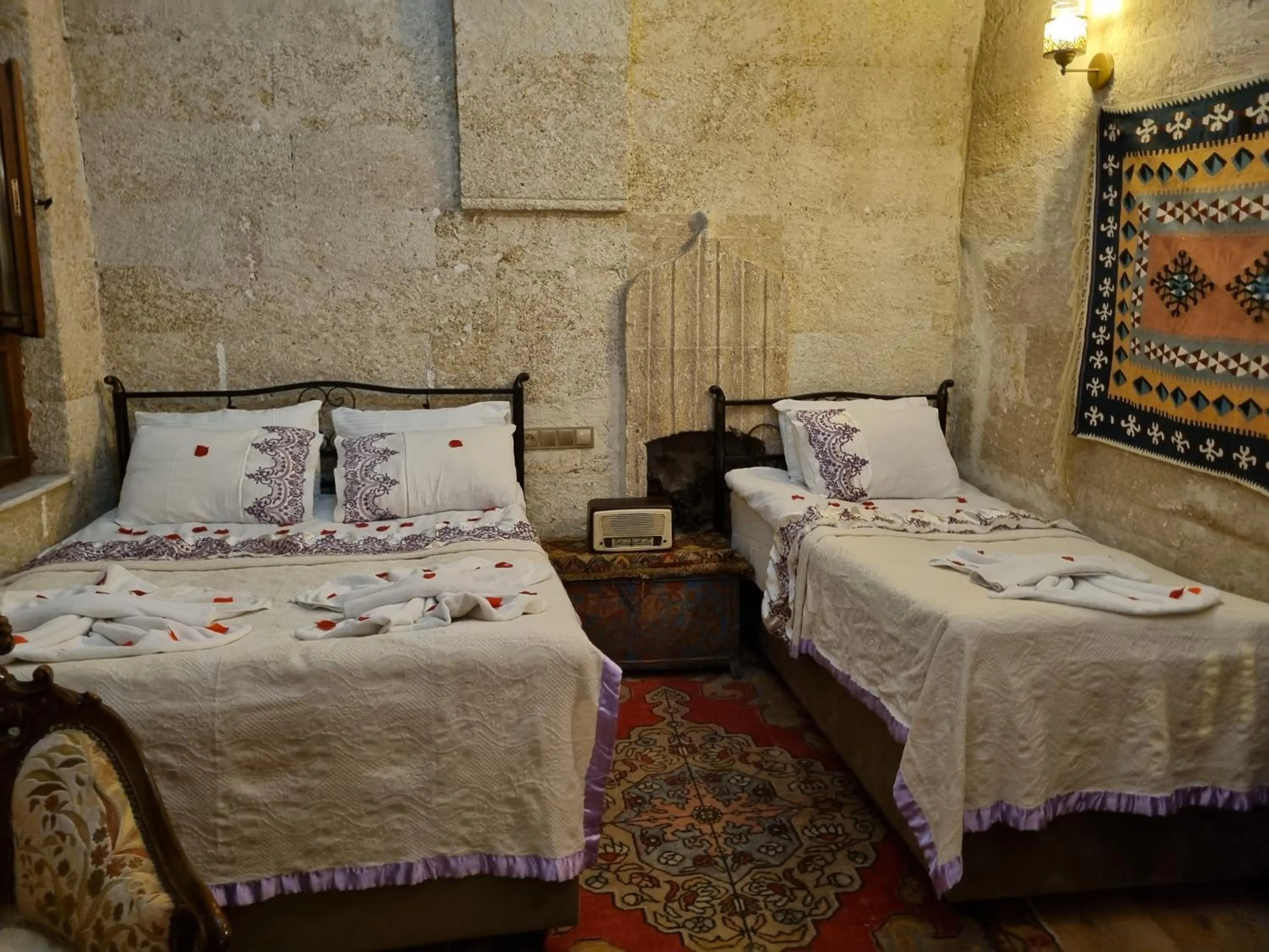 Photo of the whole room in Born Hotel