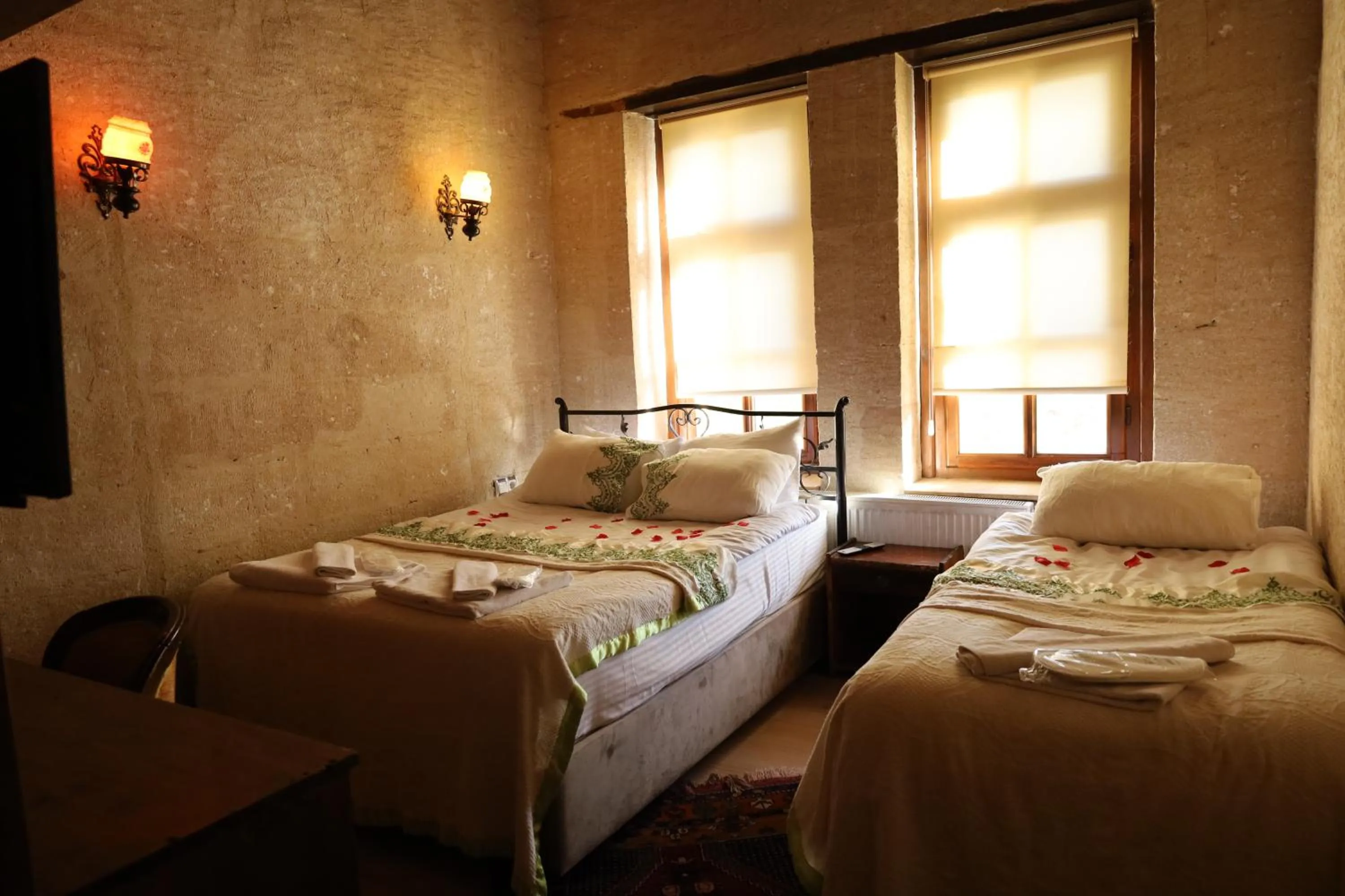 Photo of the whole room in Born Hotel