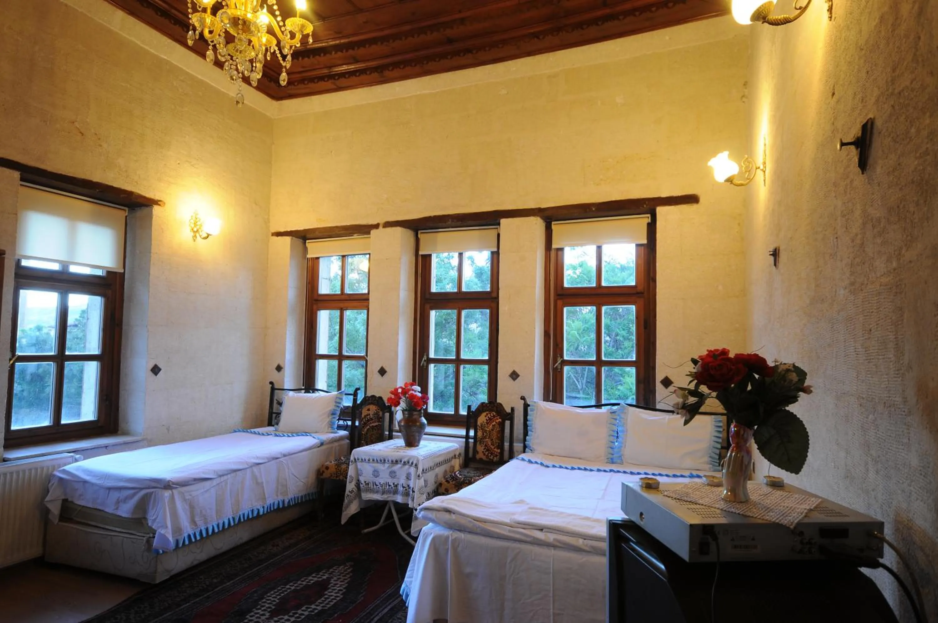 Photo of the whole room in Born Hotel