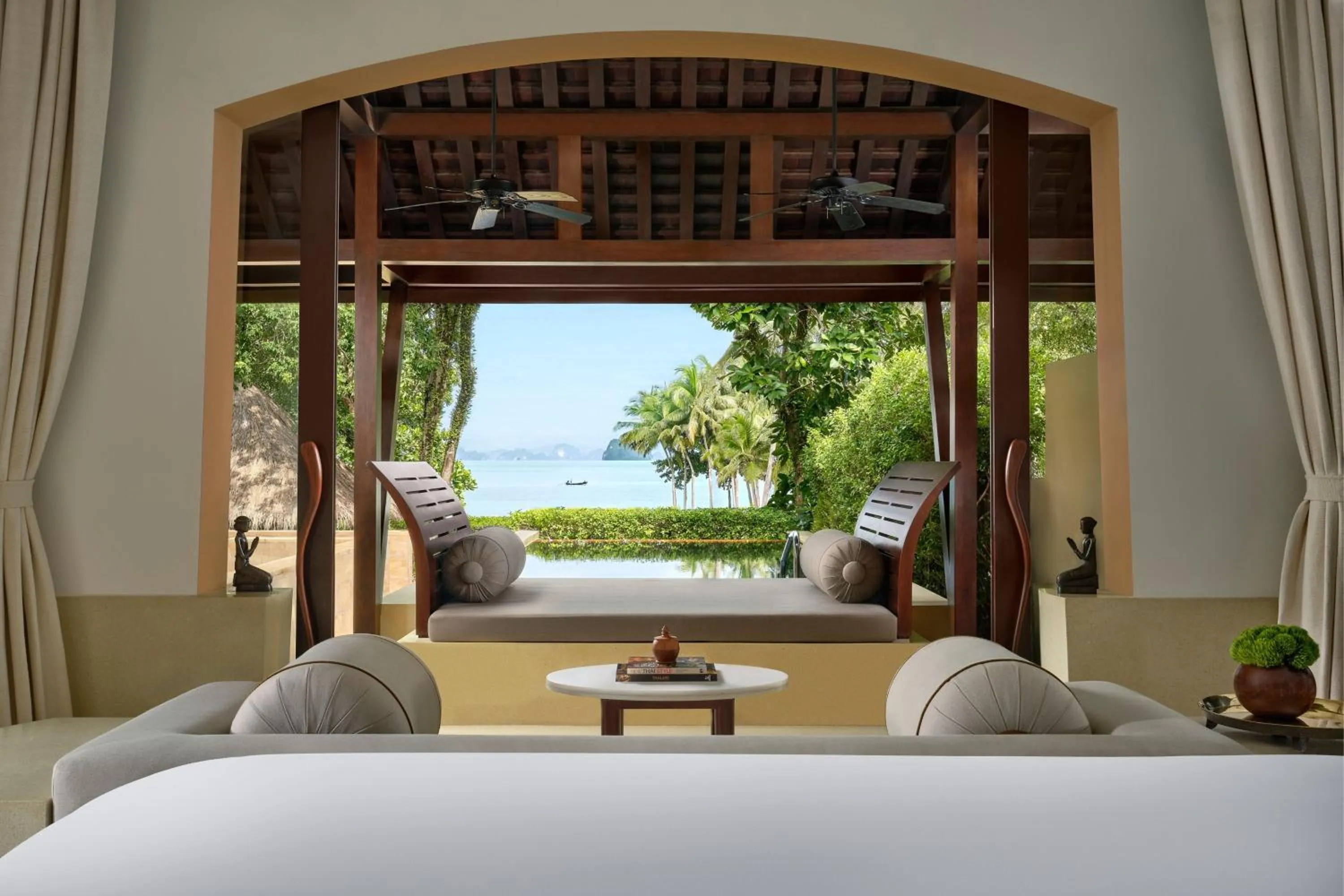 Swimming pool, Bed in Phulay Bay, a Ritz-Carlton Reserve