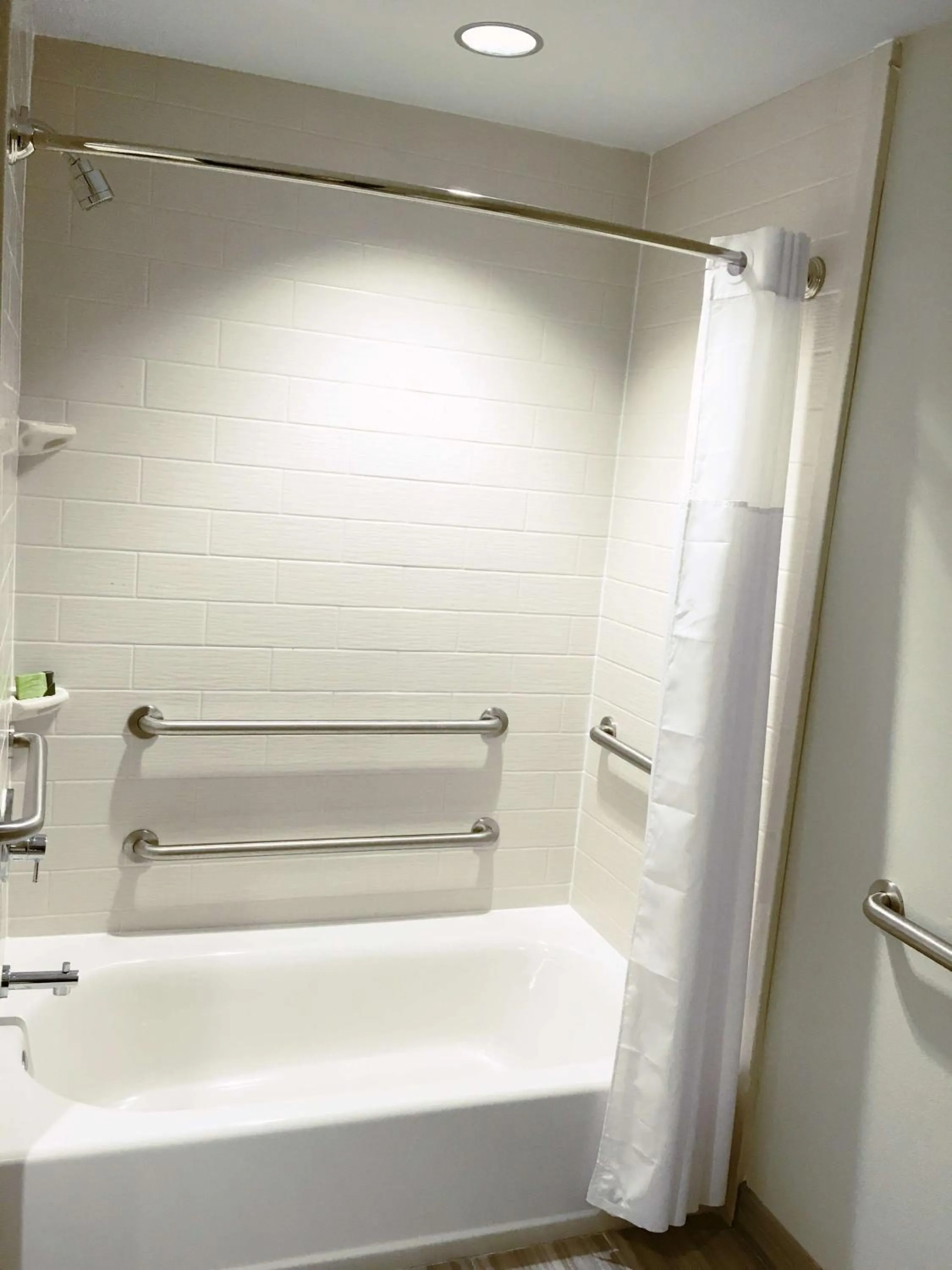 Photo of the whole room in Best Western Plus Prien Lake Hotel & Suites - Lake Charles