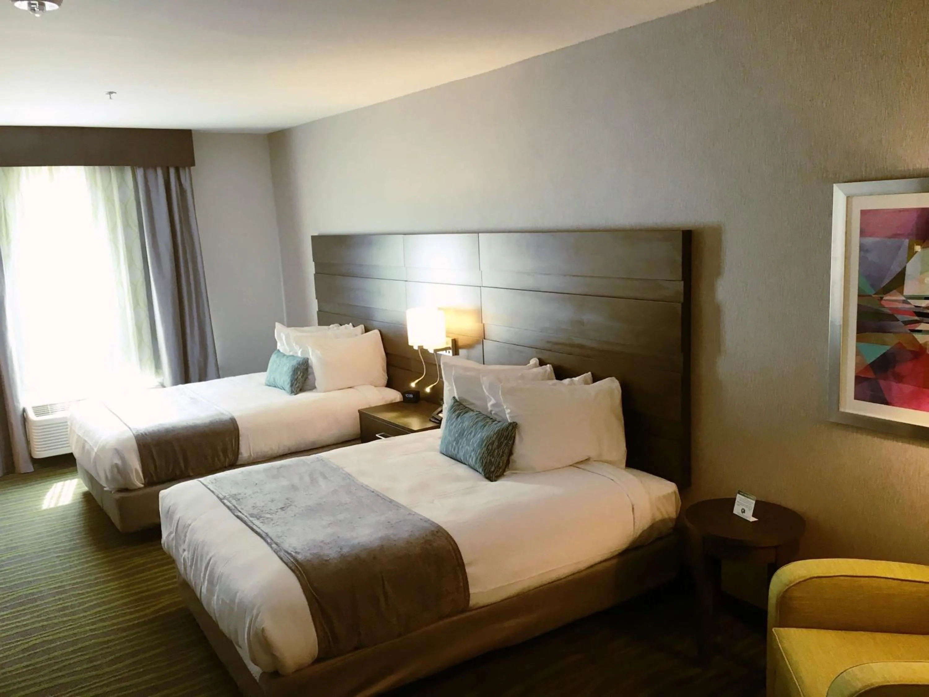 Photo of the whole room, Bed in Best Western Plus Prien Lake Hotel & Suites - Lake Charles