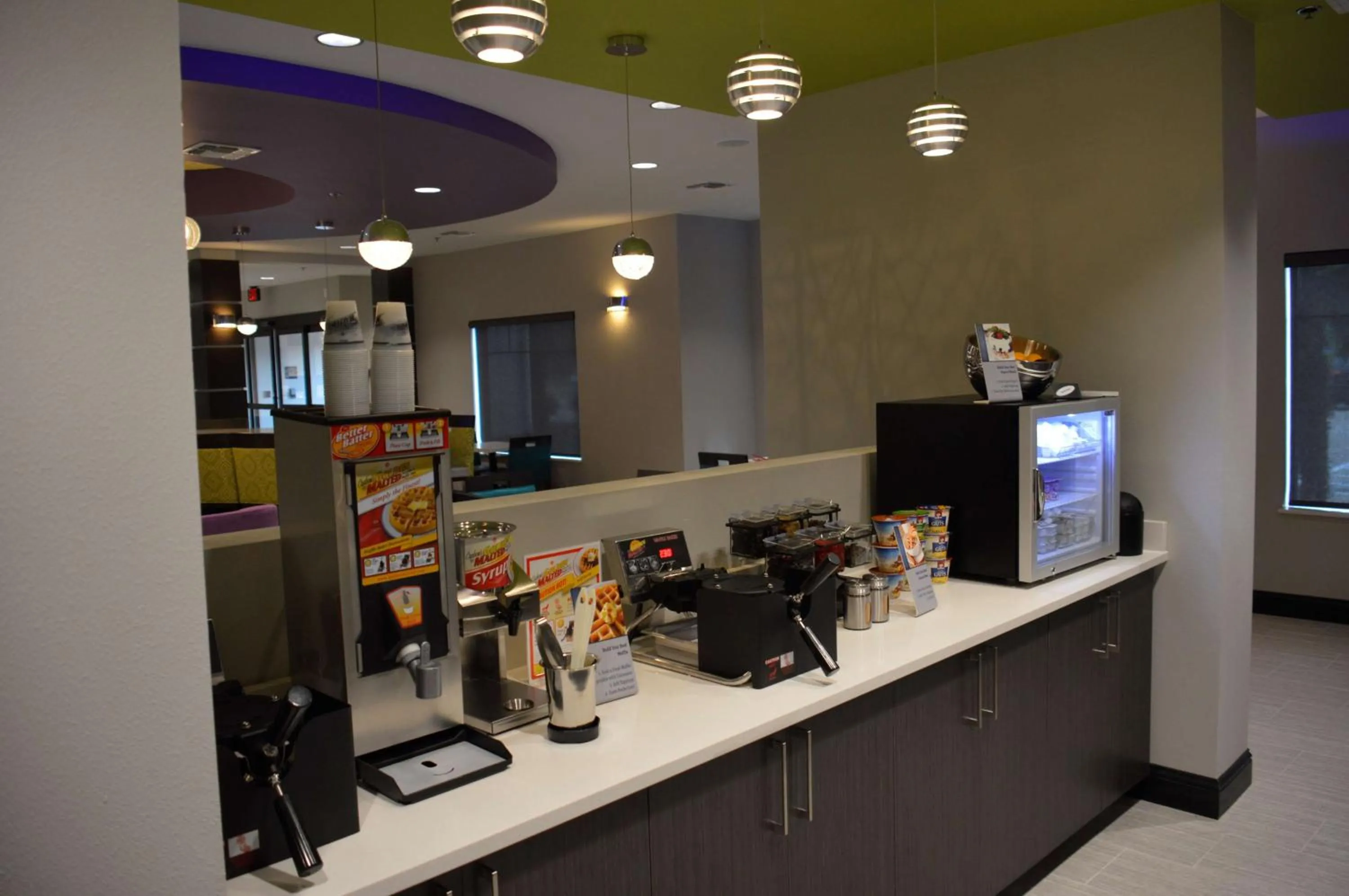 Breakfast in Best Western Plus Prien Lake Hotel & Suites - Lake Charles