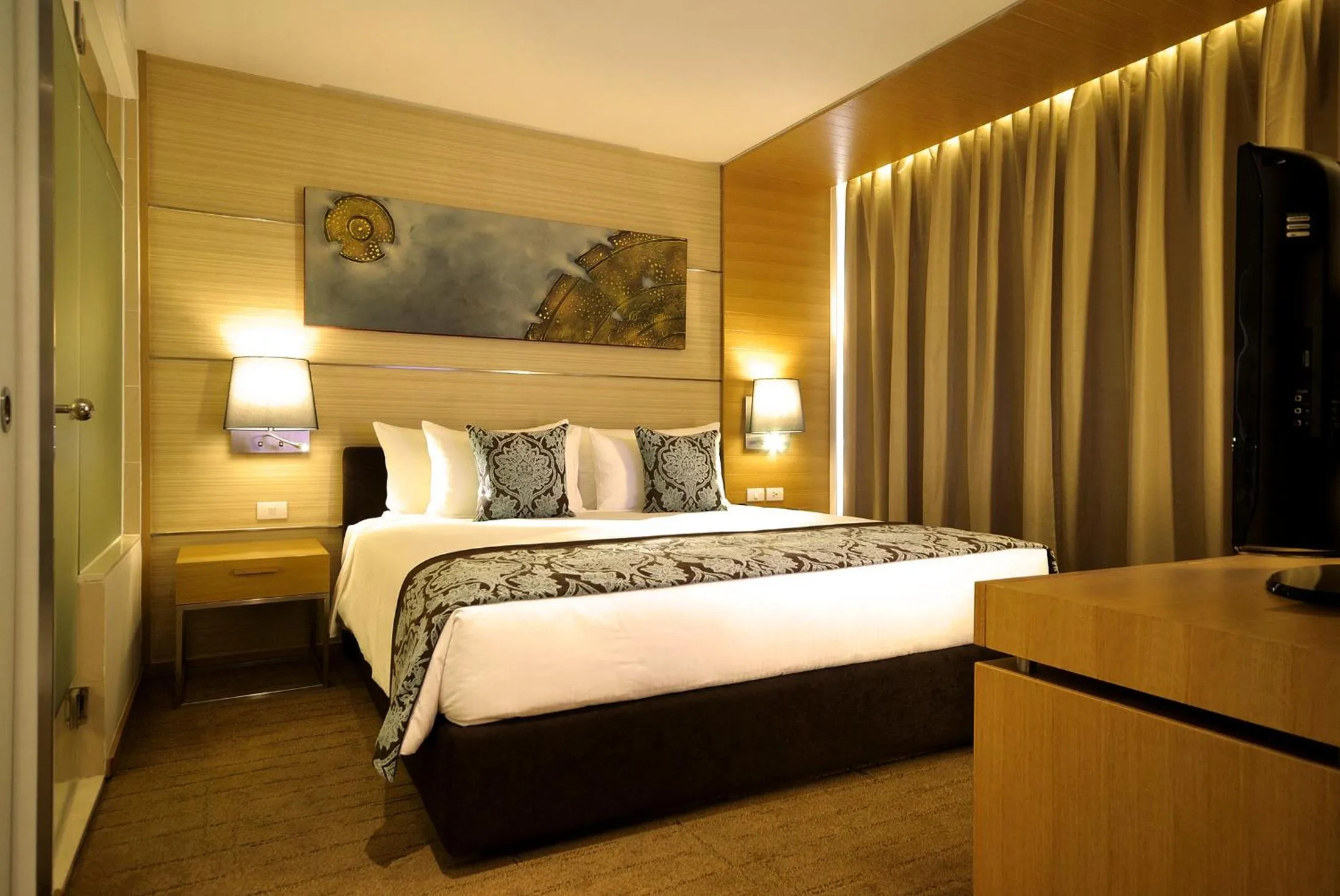 Bedroom, Bed in JC Kevin Sathorn Bangkok Hotel