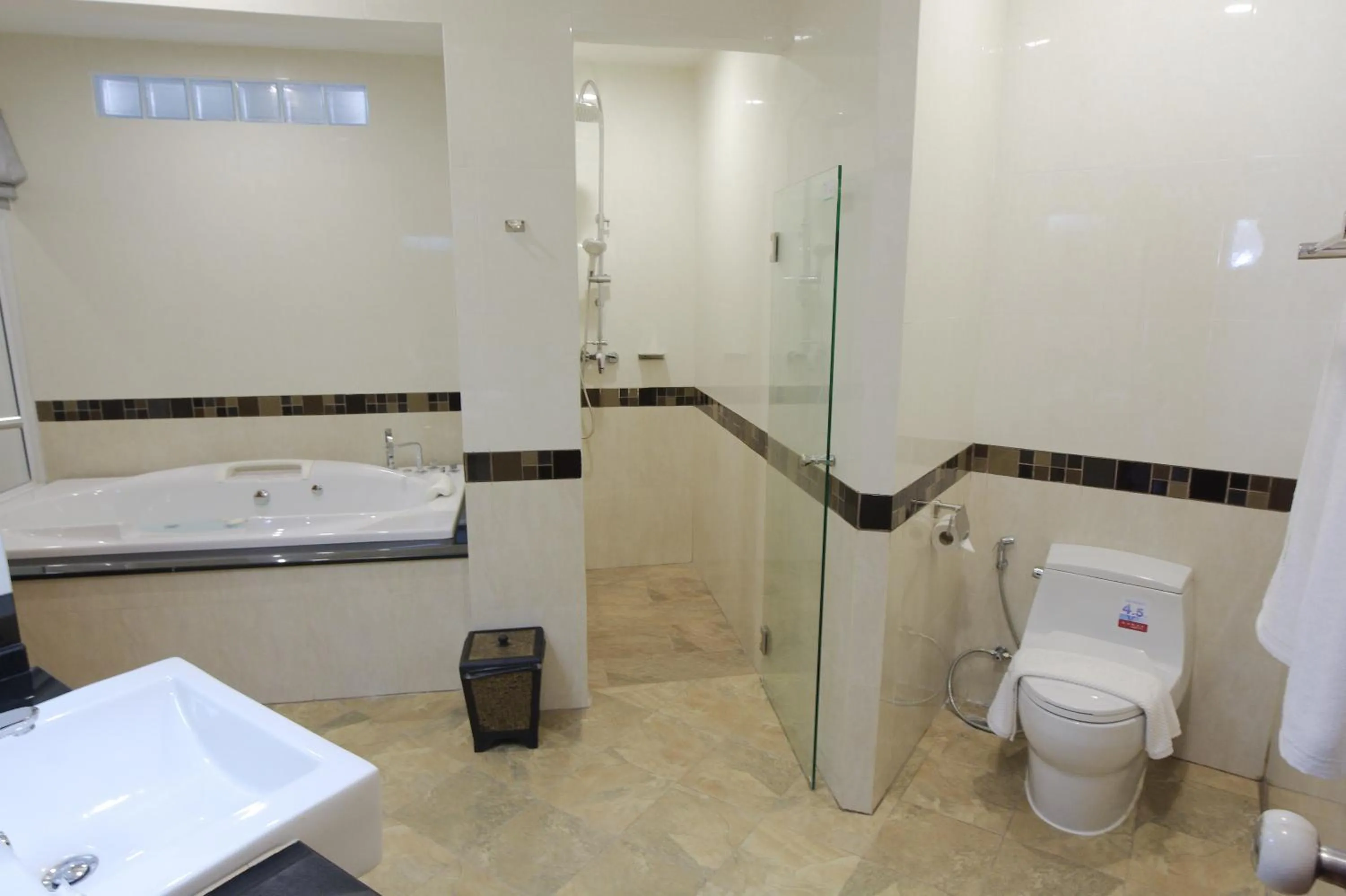 Bathroom in Aloha Resort