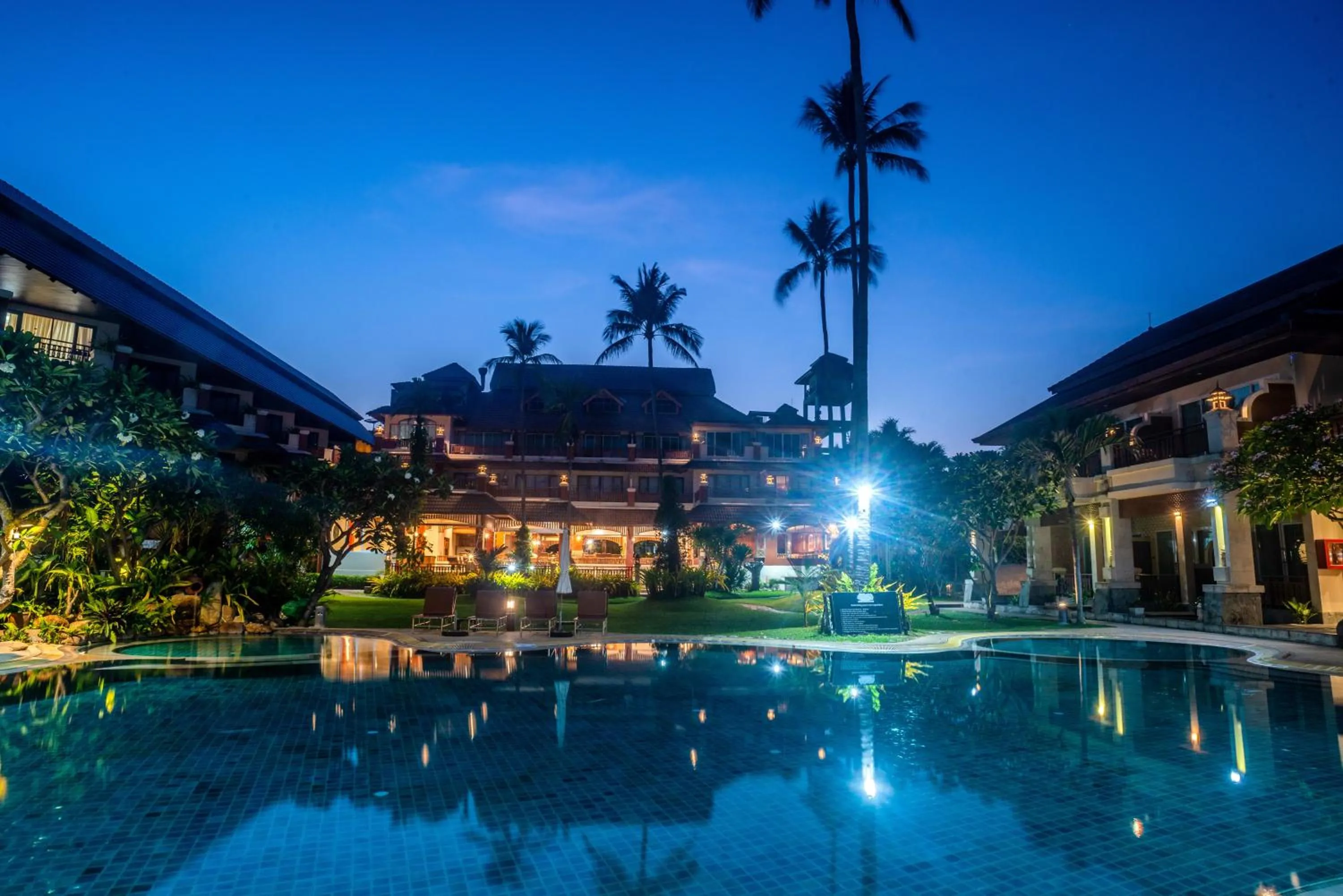 Property building in Aloha Resort