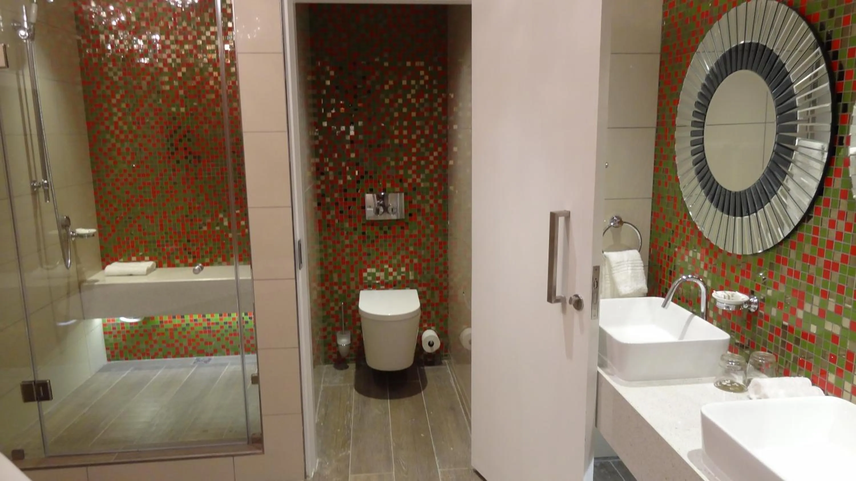 Shower in Peermont Metcourt - Thaba Moshate