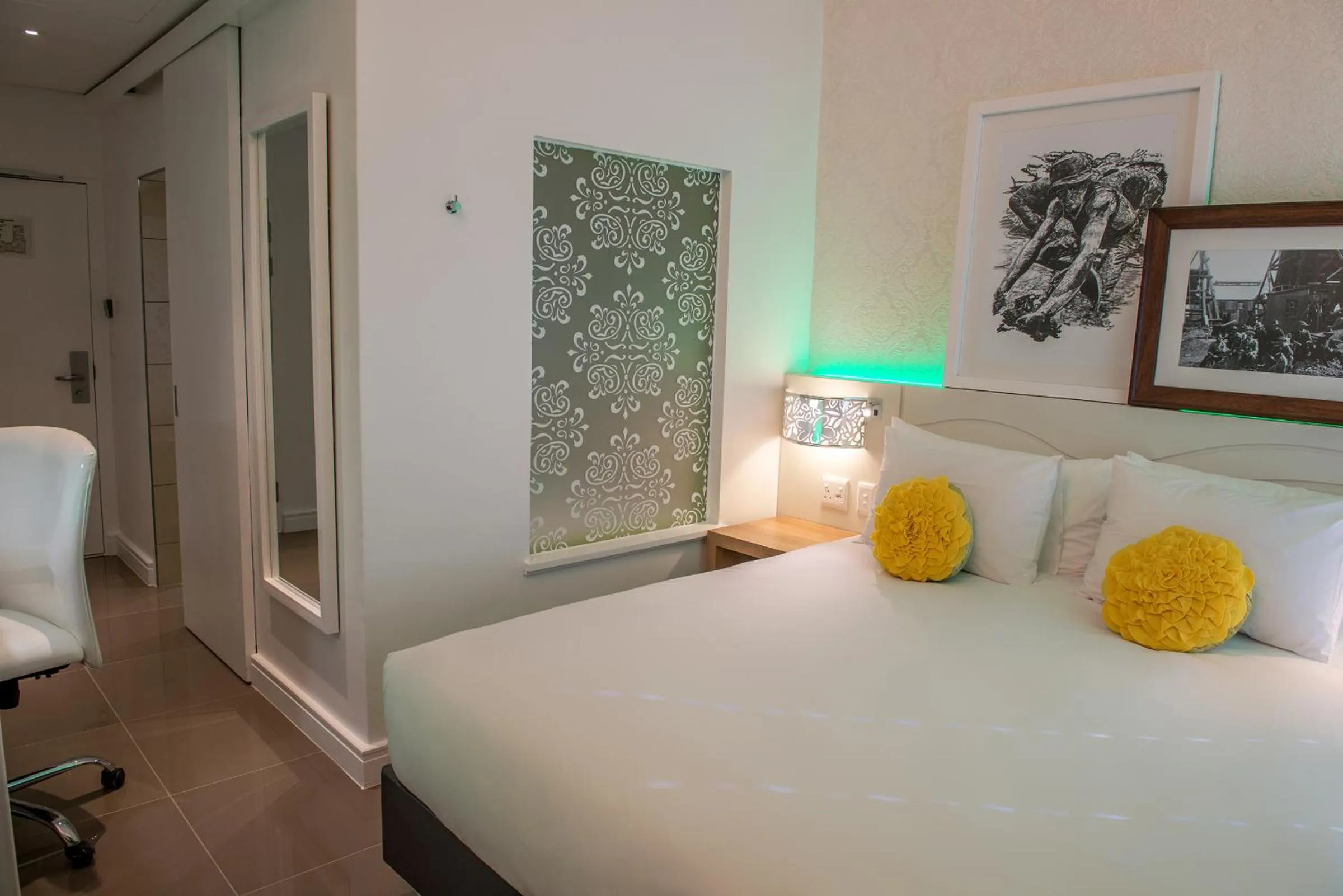 Photo of the whole room in Peermont Metcourt - Thaba Moshate