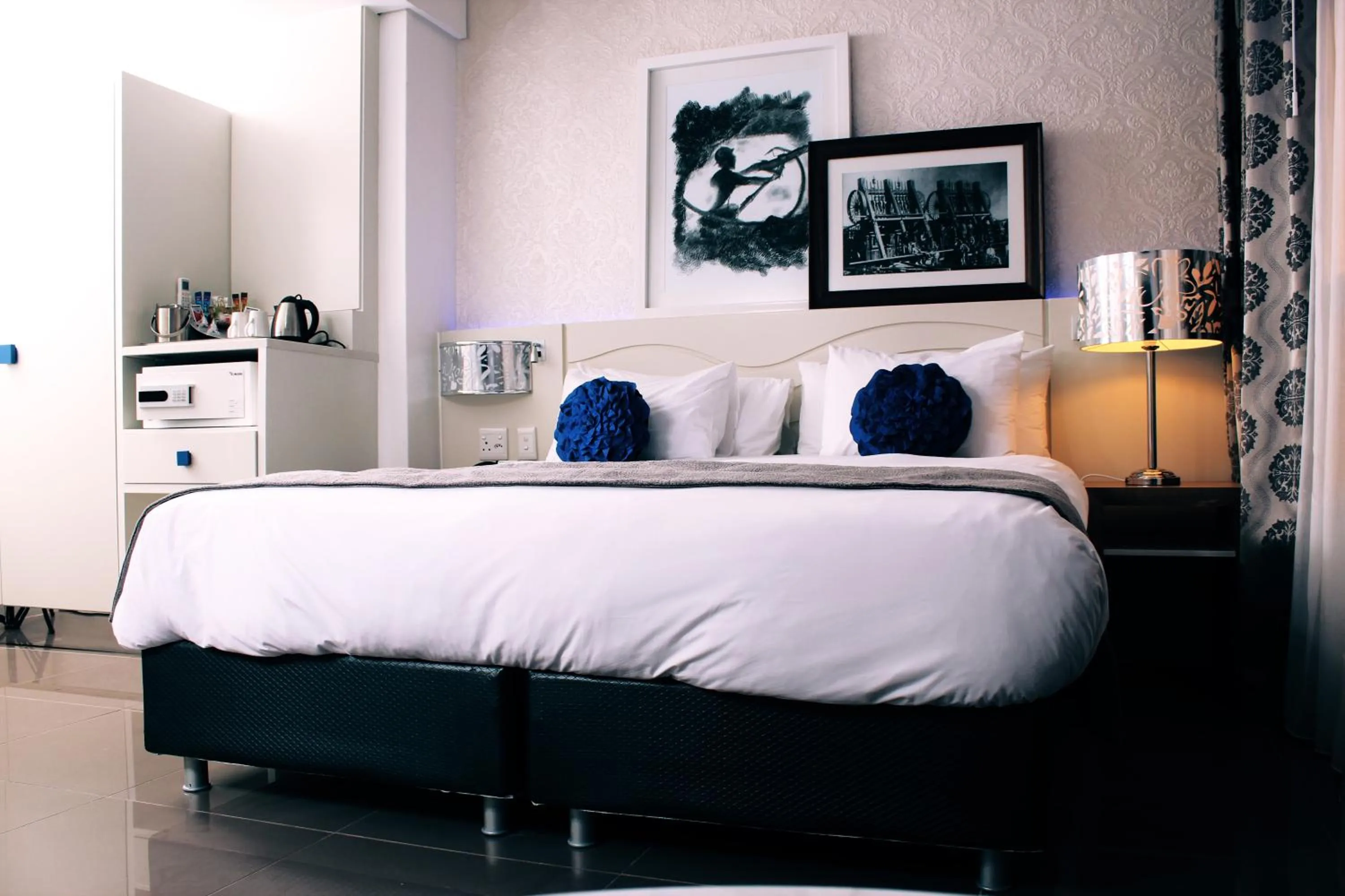 Photo of the whole room in Peermont Metcourt - Thaba Moshate