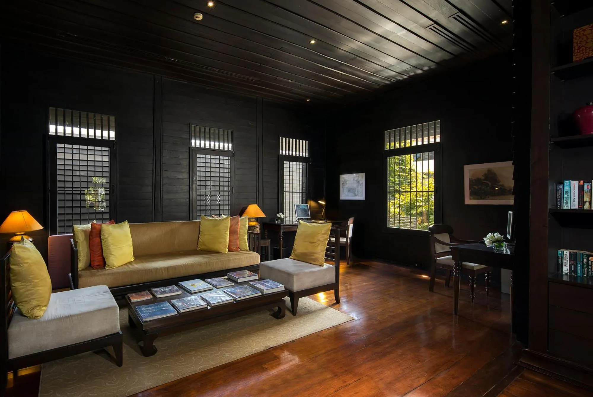 Library in U Chiang Mai