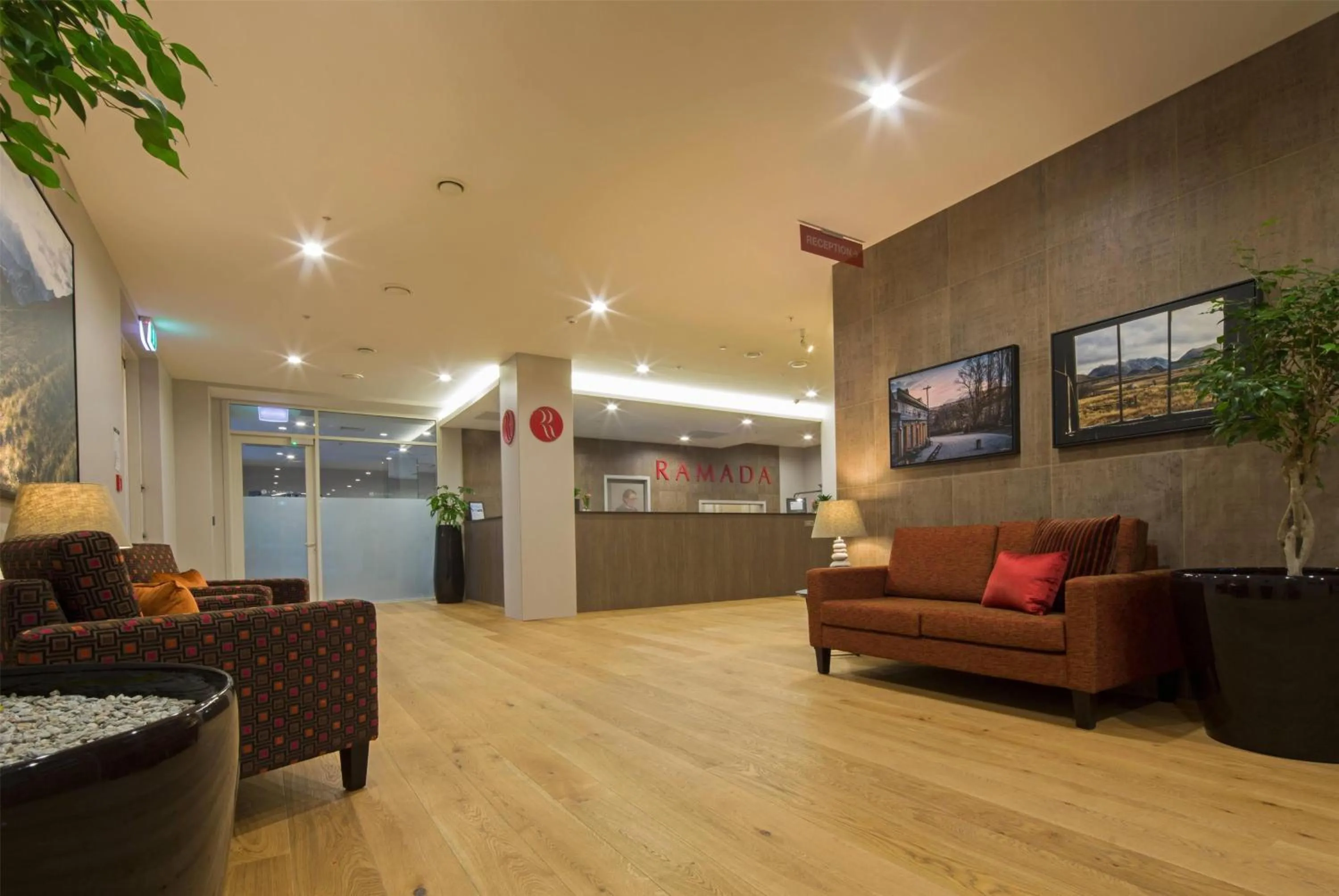Lobby or reception in Ramada Suites by Wyndham Queenstown Remarkables Park