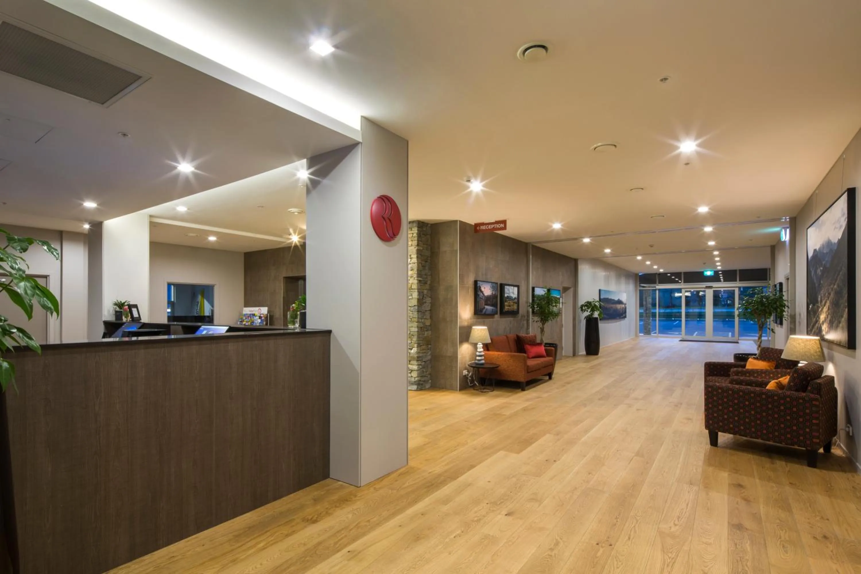 Lobby or reception in Ramada Suites by Wyndham Queenstown Remarkables Park