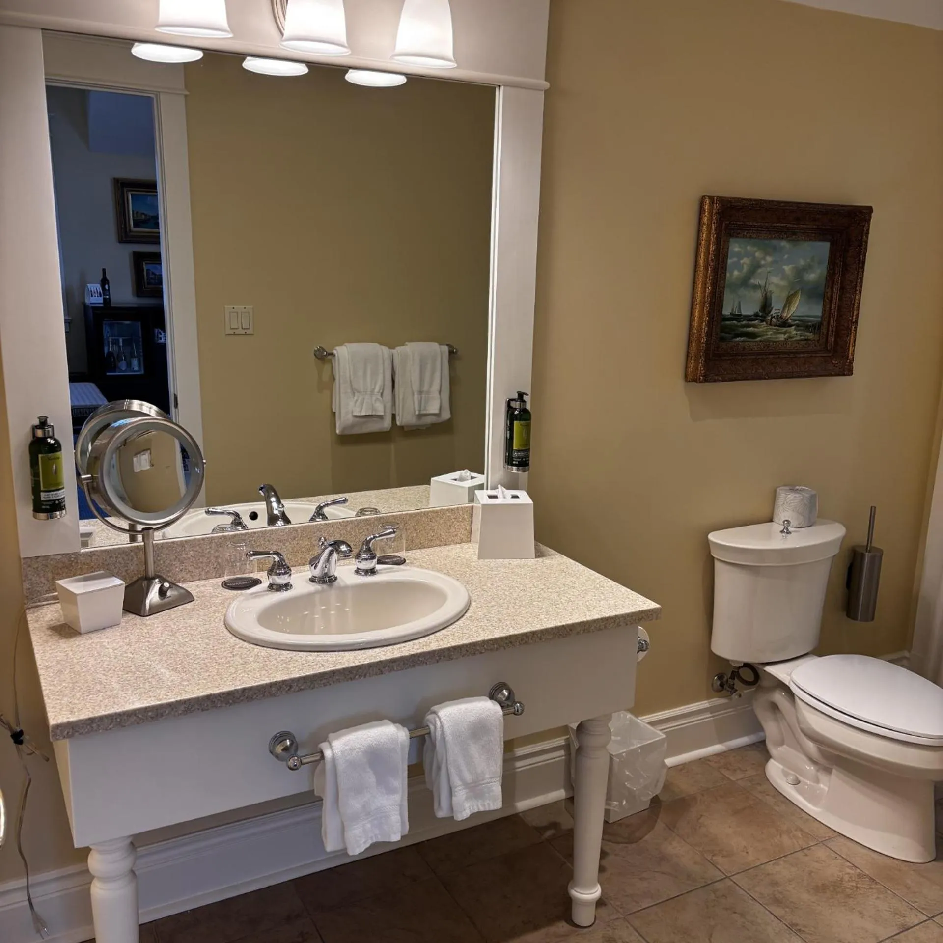 Property building in Riverbend Inn & Vineyard