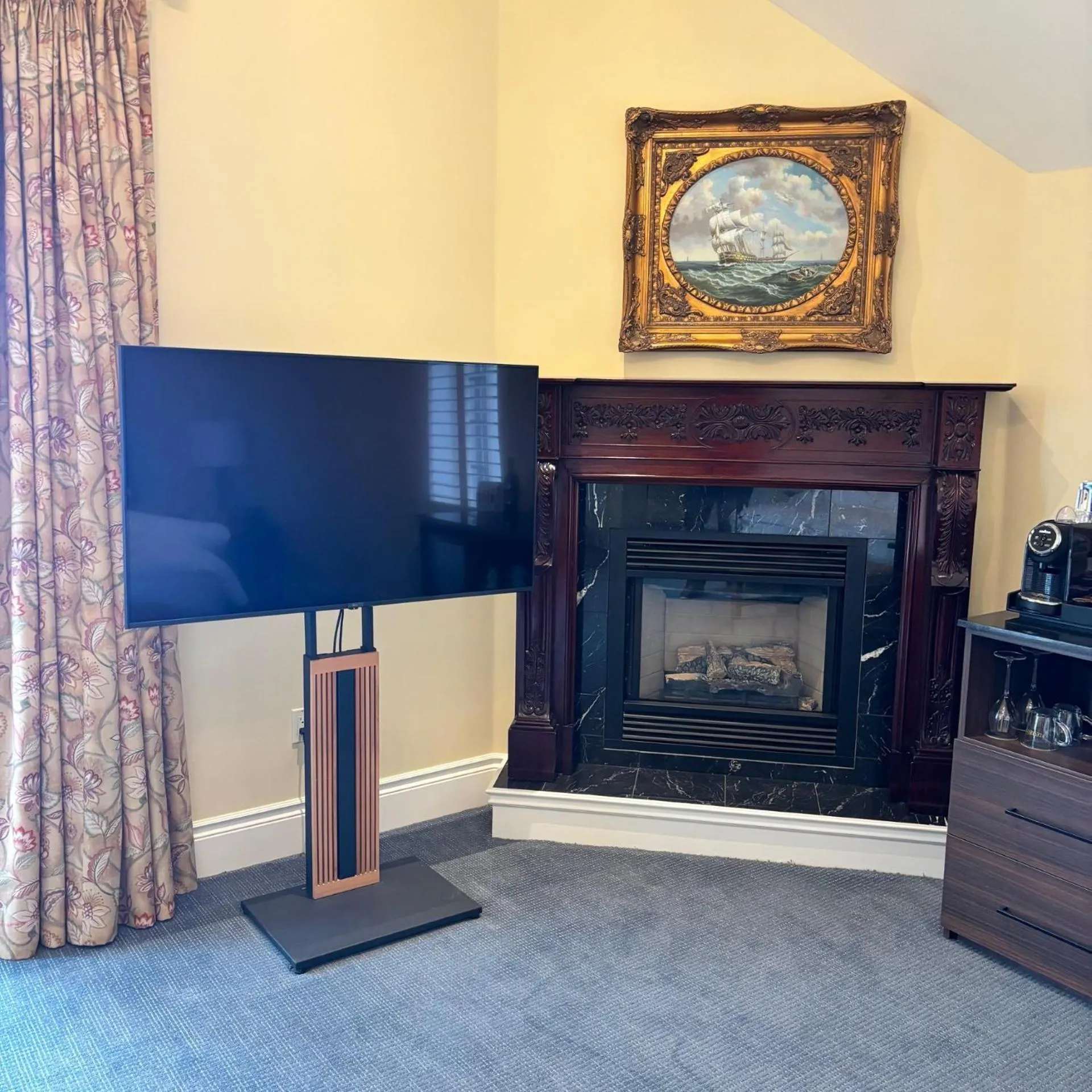 Property building in Riverbend Inn & Vineyard