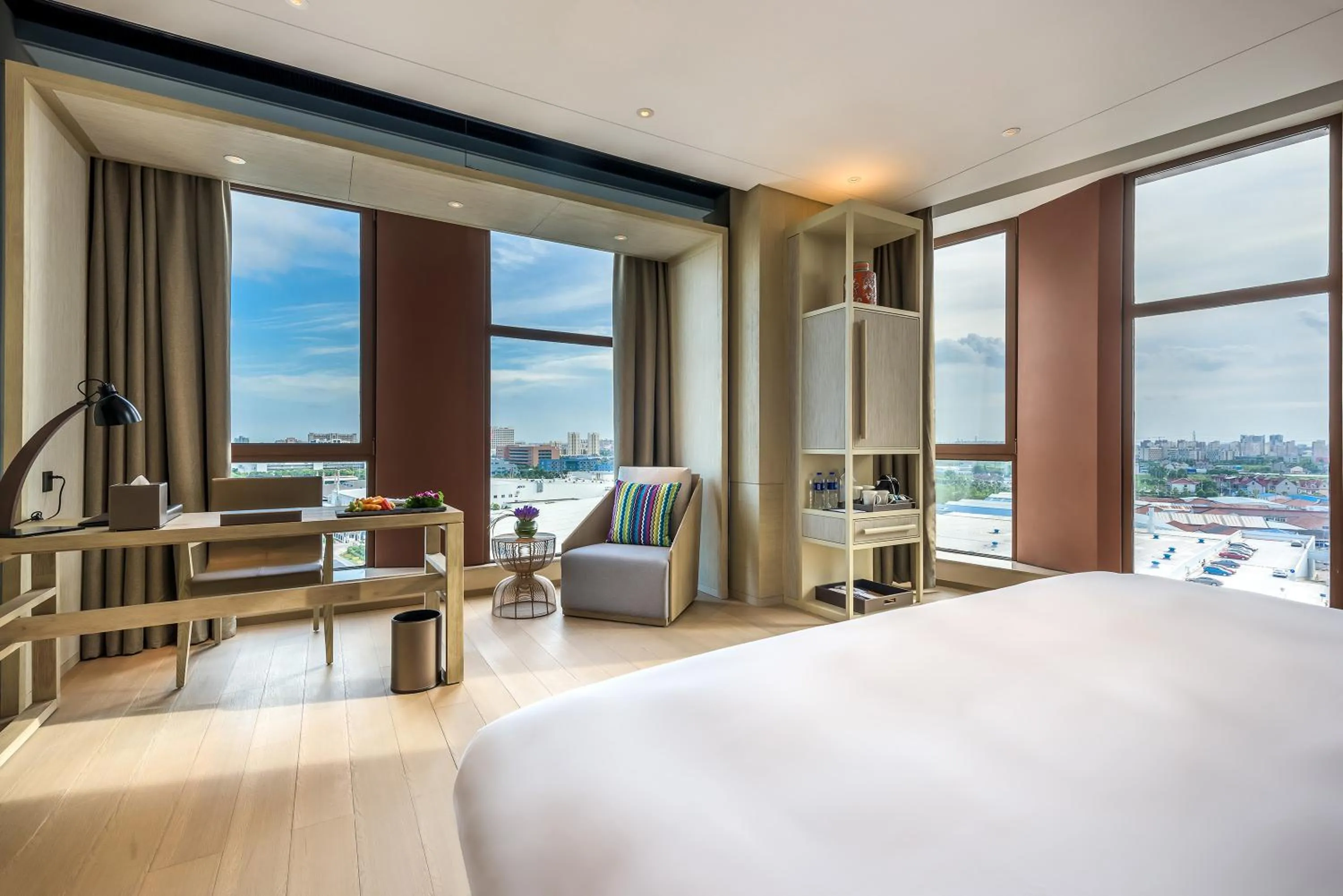 Photo of the whole room, Bed in Novotel Shanghai Clover