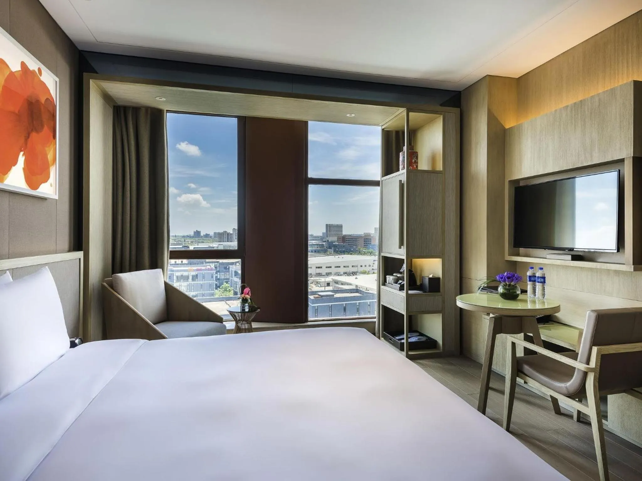 Bedroom, Bed in Novotel Shanghai Clover