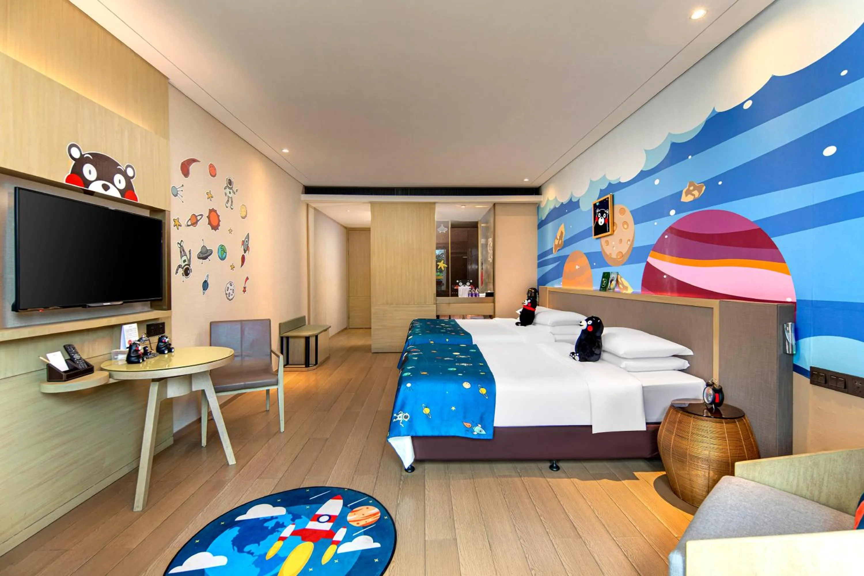 Photo of the whole room, Bed in Novotel Shanghai Clover