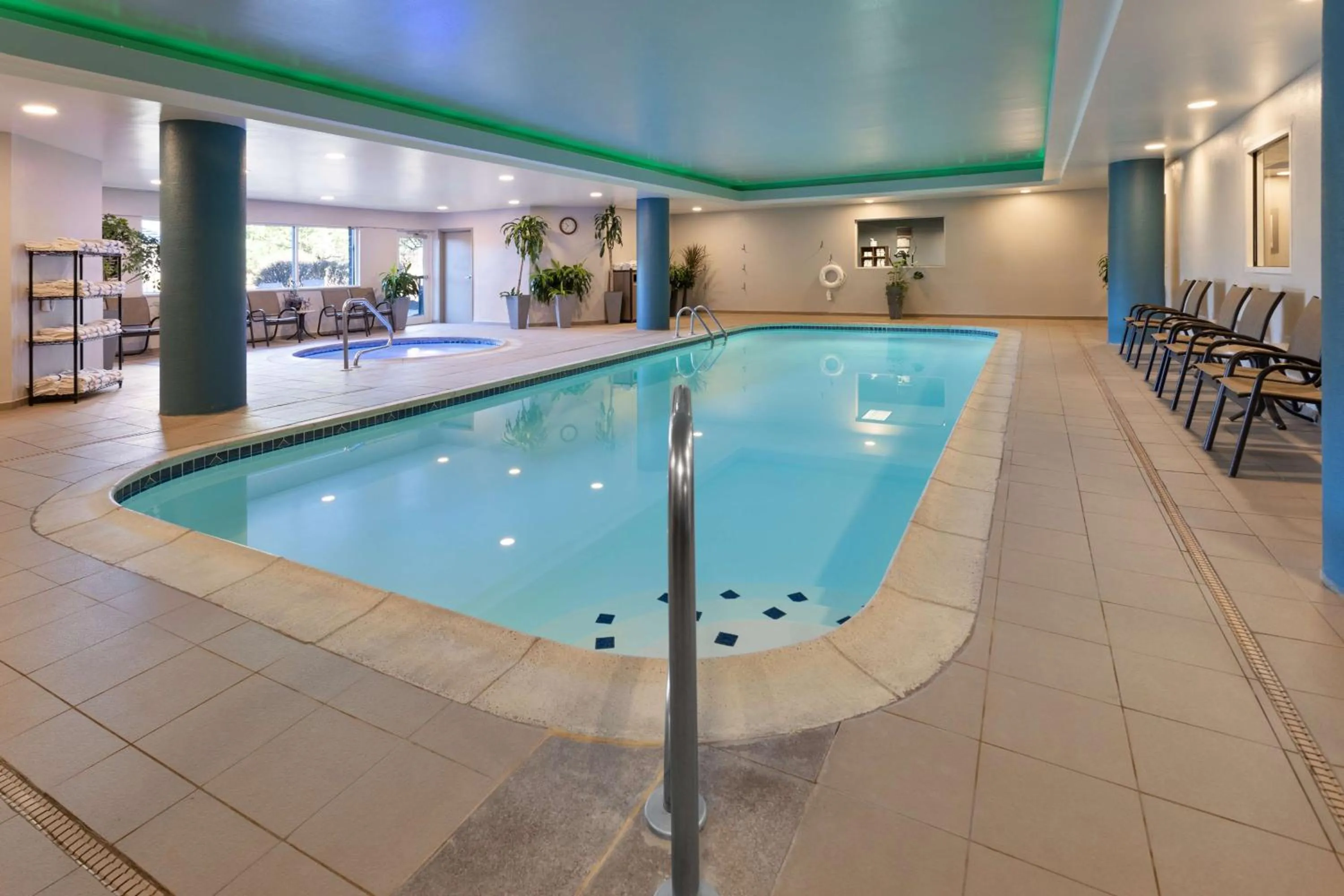 Pool view in Hampton Inn & Suites Wells-Ogunquit