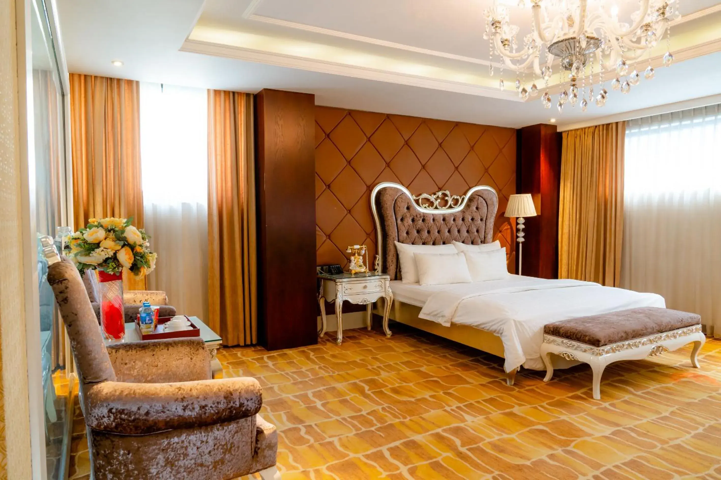 Suite in Hoang Trieu Hotel Suite in Hoang Trieu Hotel