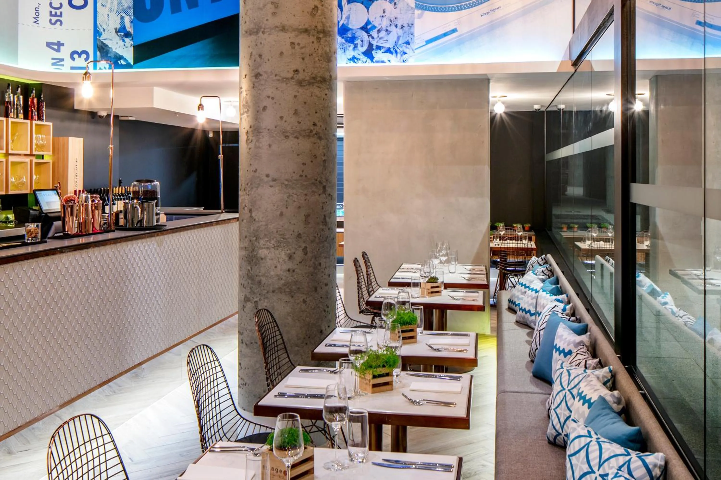 Restaurant/places to eat in Rydges Perth Kings Square