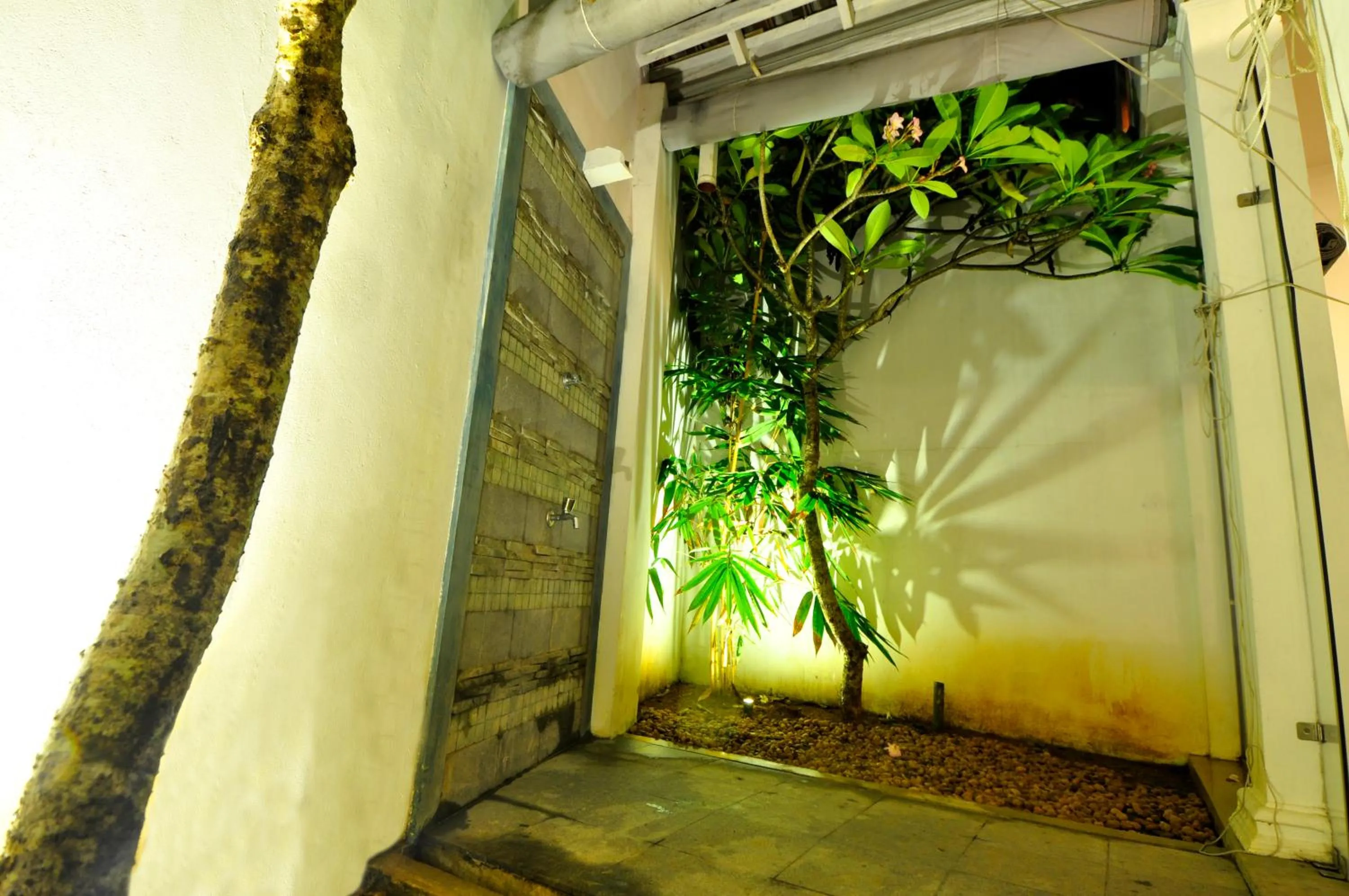 Bathroom in Clock Inn Dehiwala