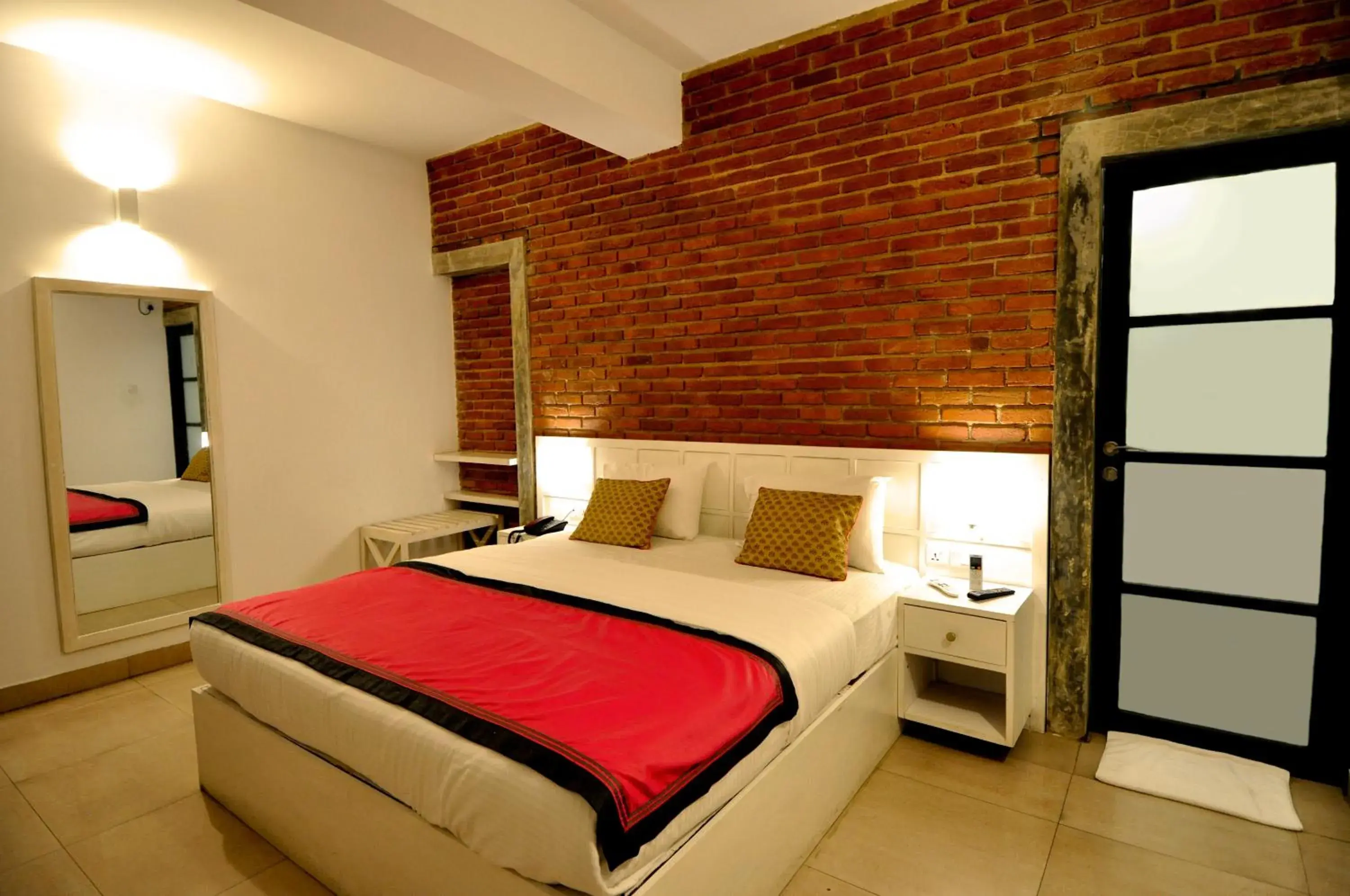 Standard Double Room in Clock Inn Dehiwala Standard Double Room in Clock Inn Dehiwala