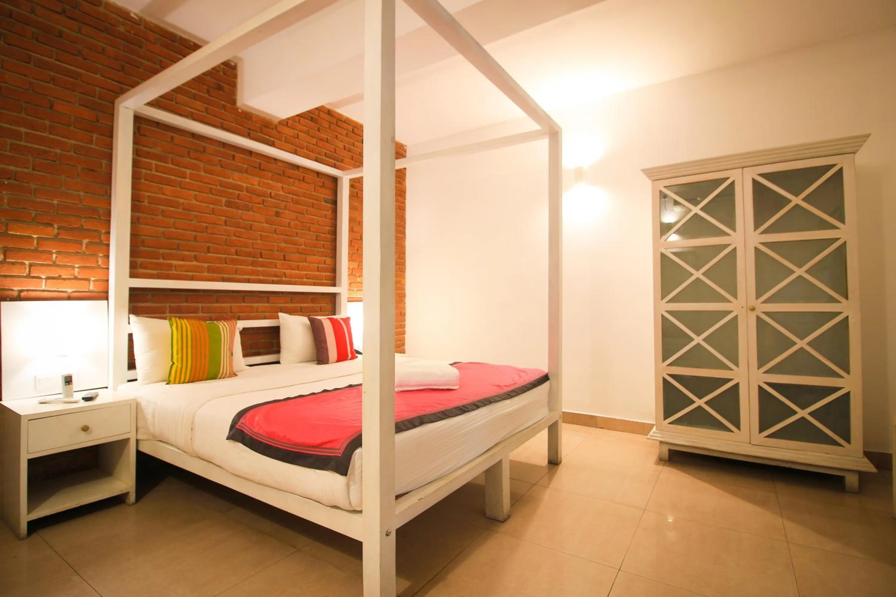 Bedroom, Bed in Clock Inn Dehiwala