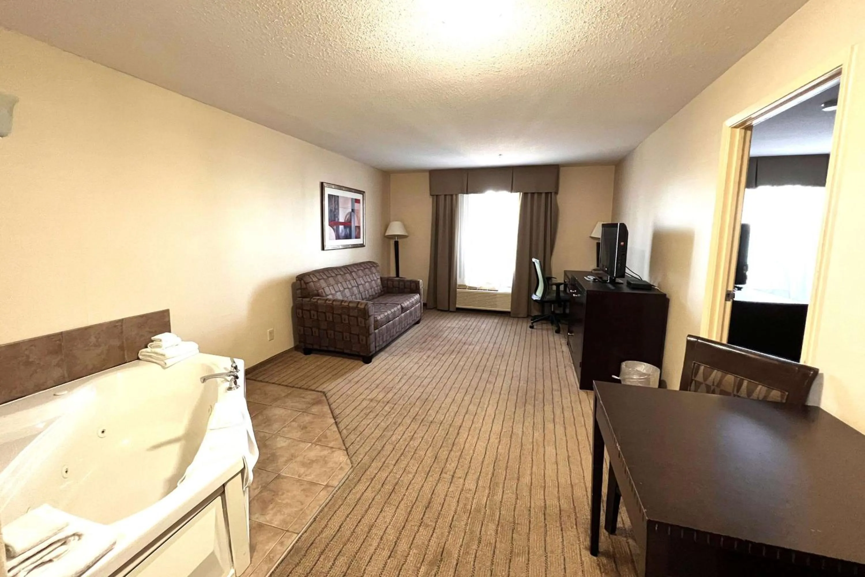 Photo of the whole room in Holiday Inn Express Hotel & Suites Prince Albert