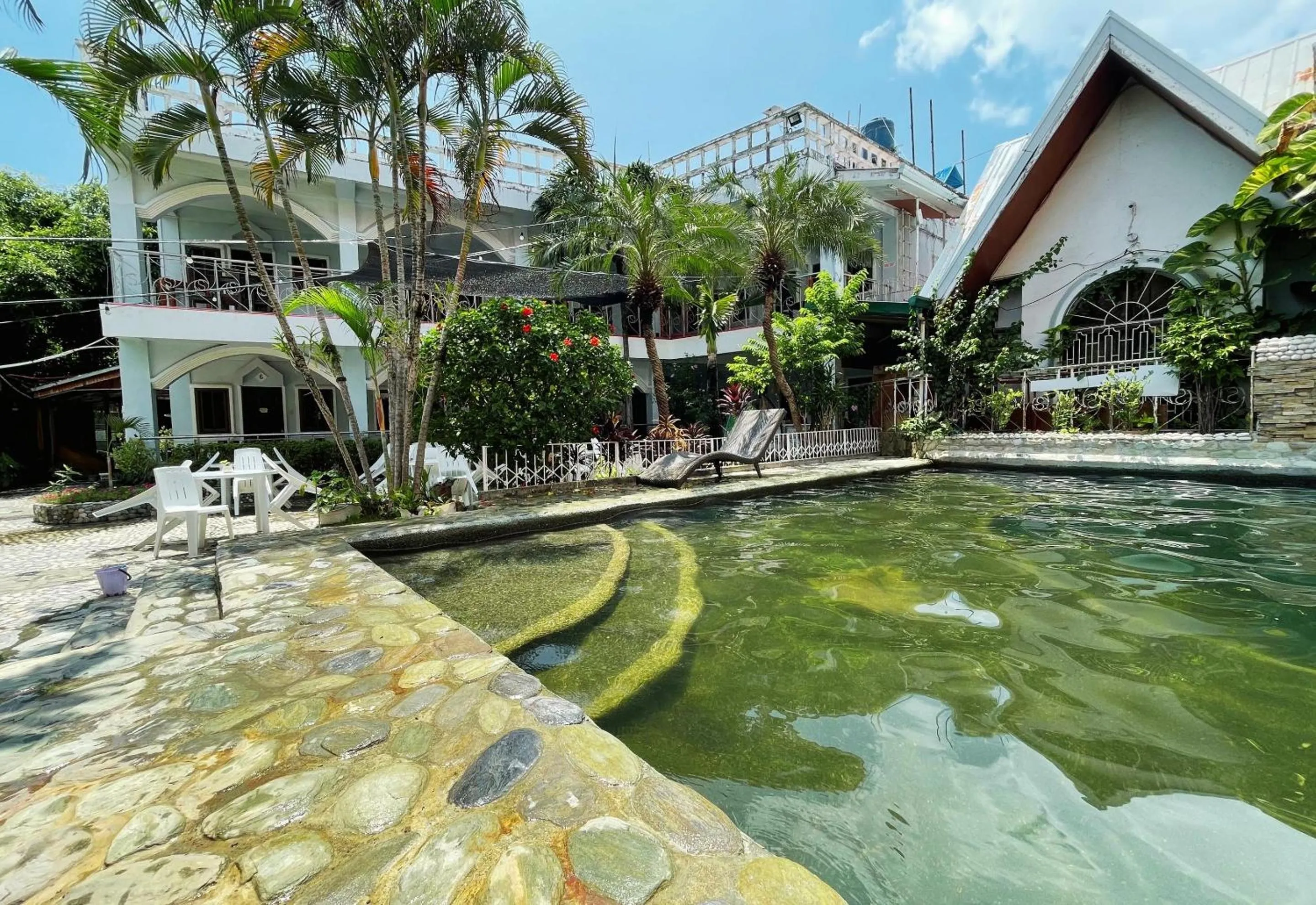 Simons Heritage Resort Puerto Galera