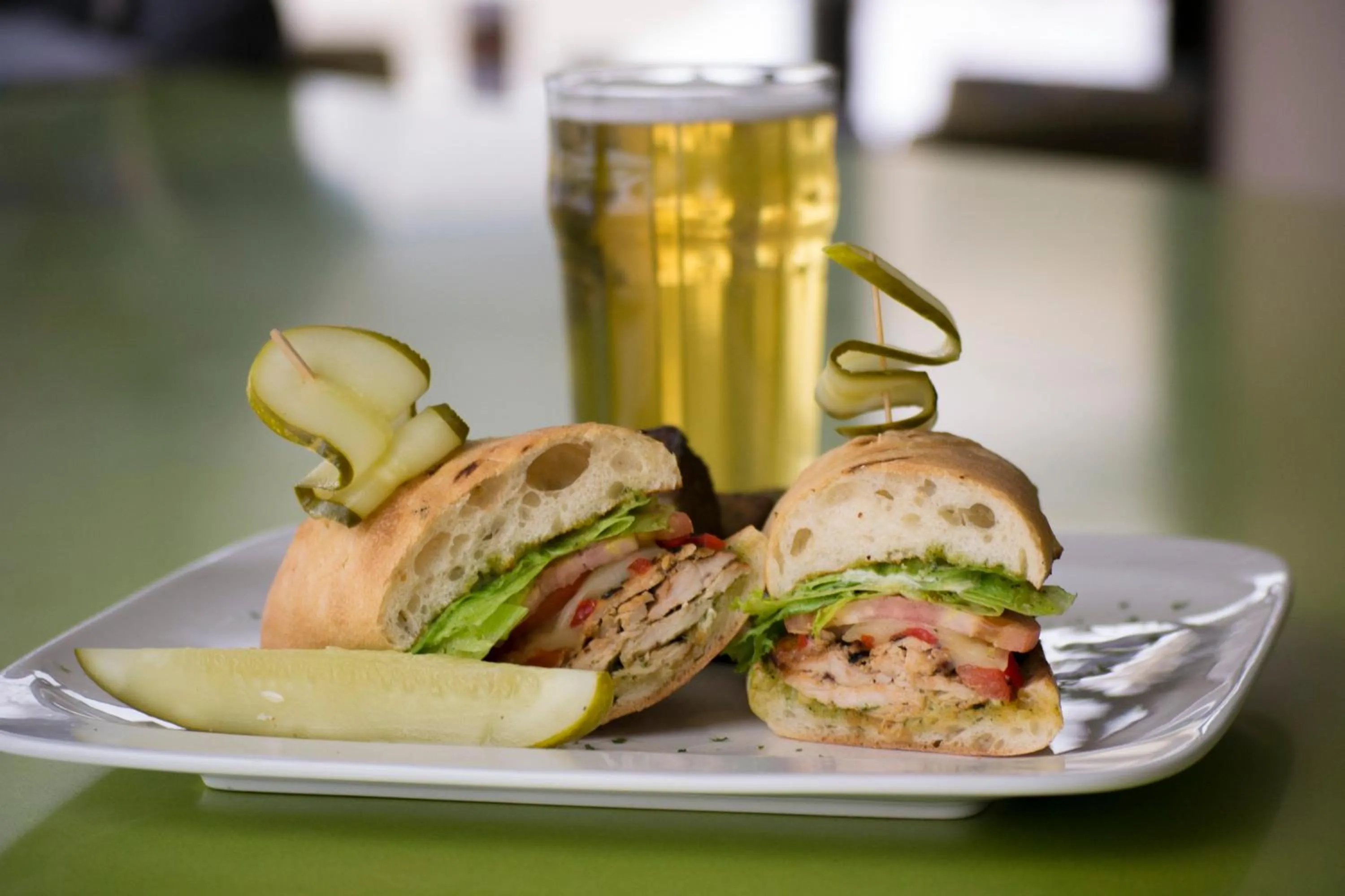 Lounge or bar in Holiday Inn Sudbury by IHG