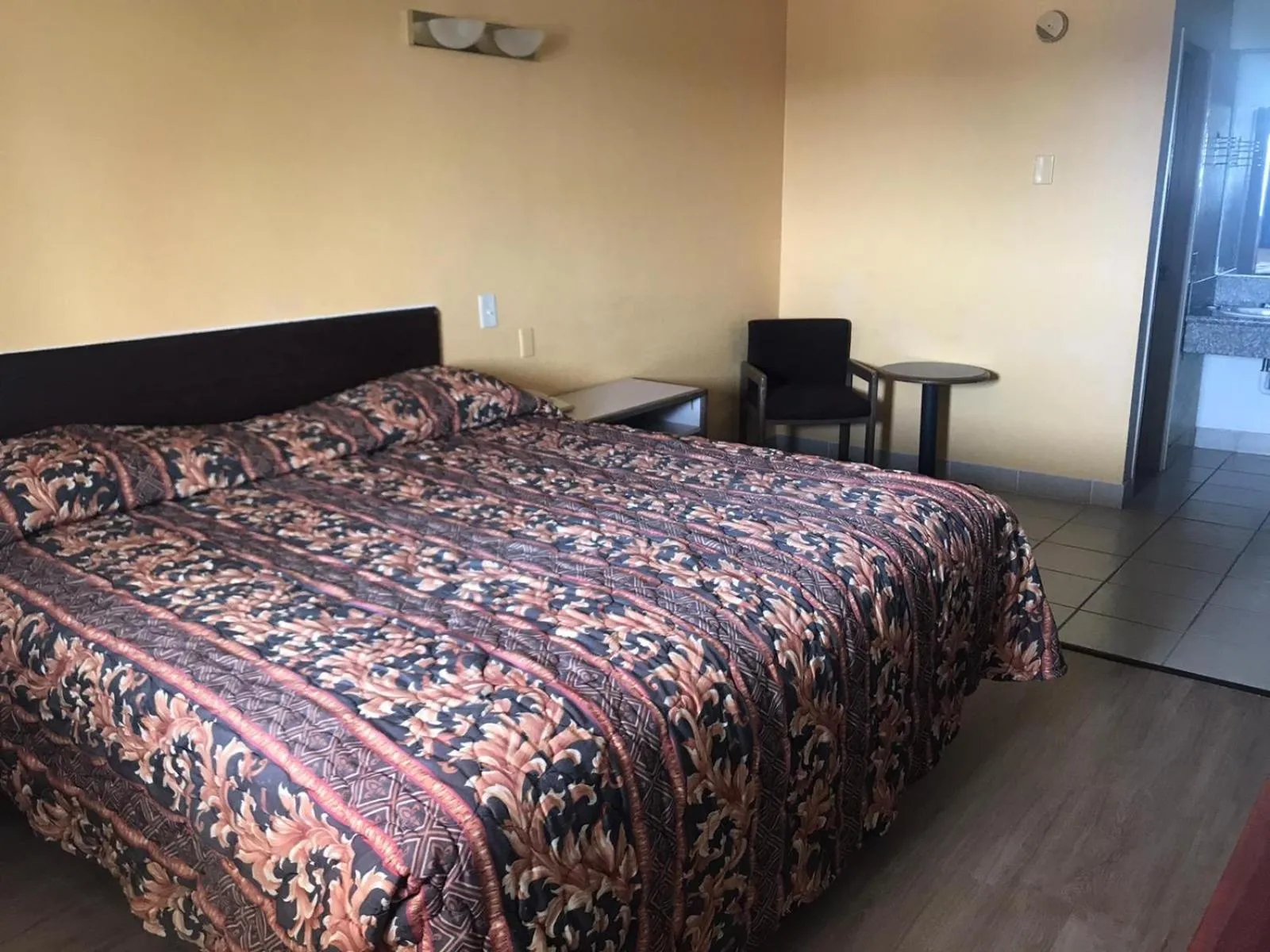 Bed in Lone Star Inn