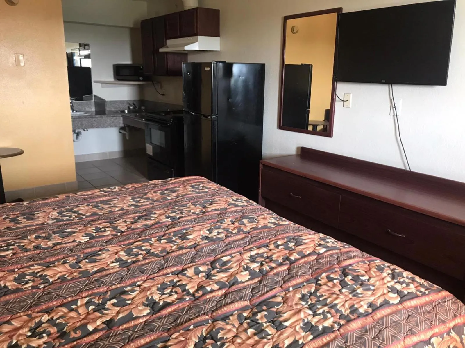 Bed in Lone Star Inn