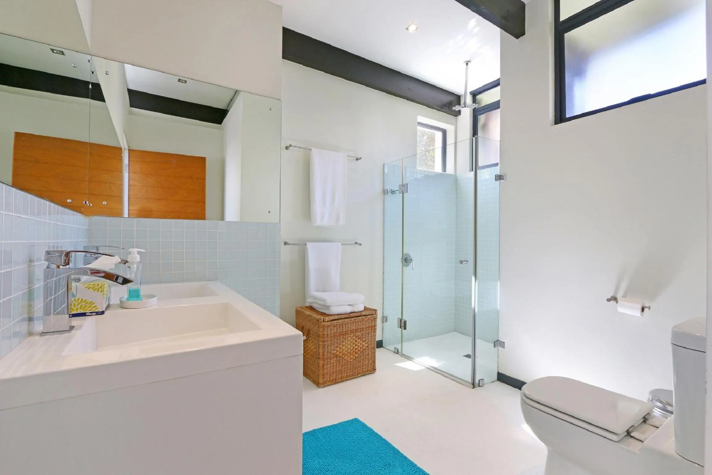 Bathroom in Villa Aqua by Totalstay
