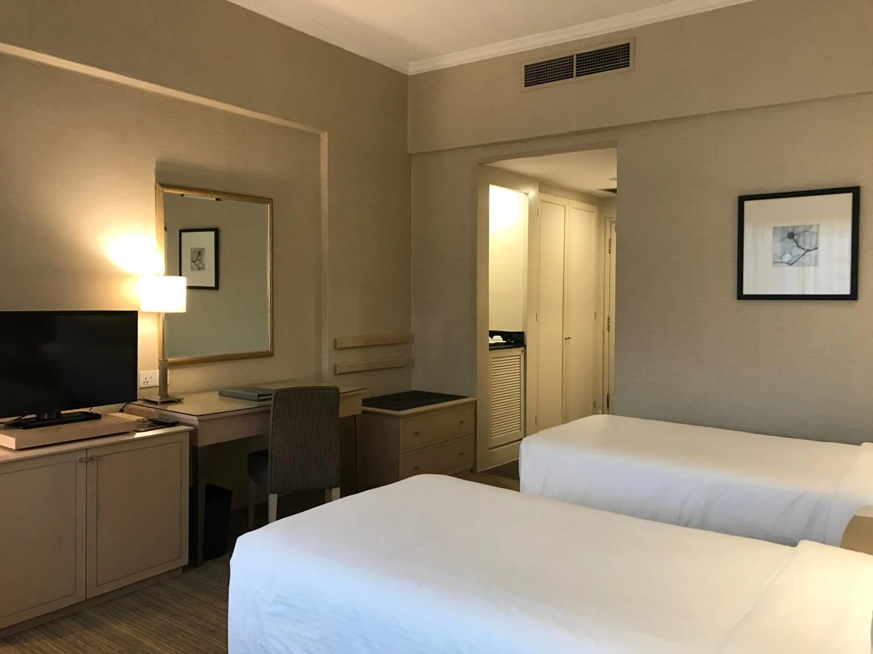 Bedroom, Bed in York Hotel