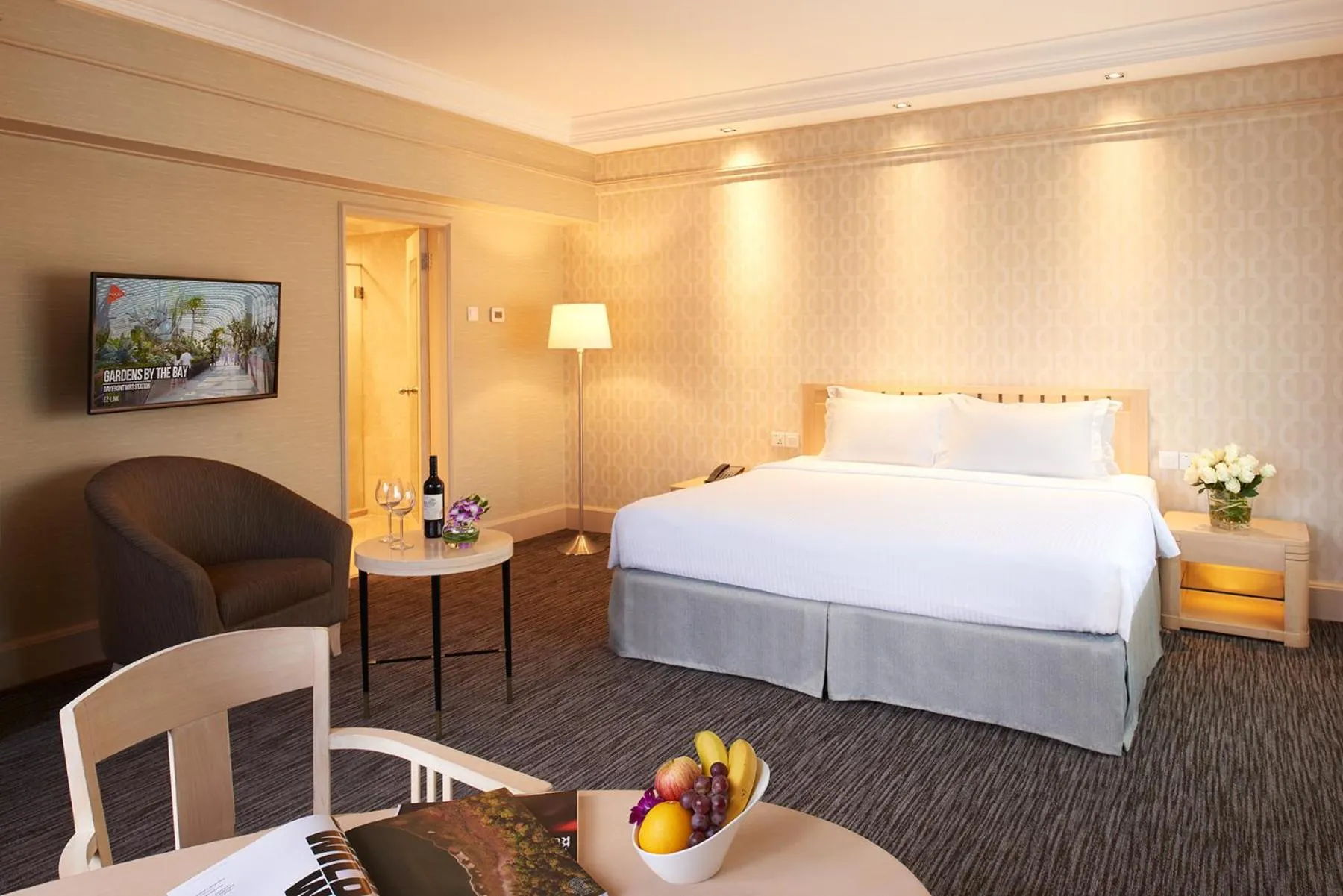 Bedroom, Bed in York Hotel