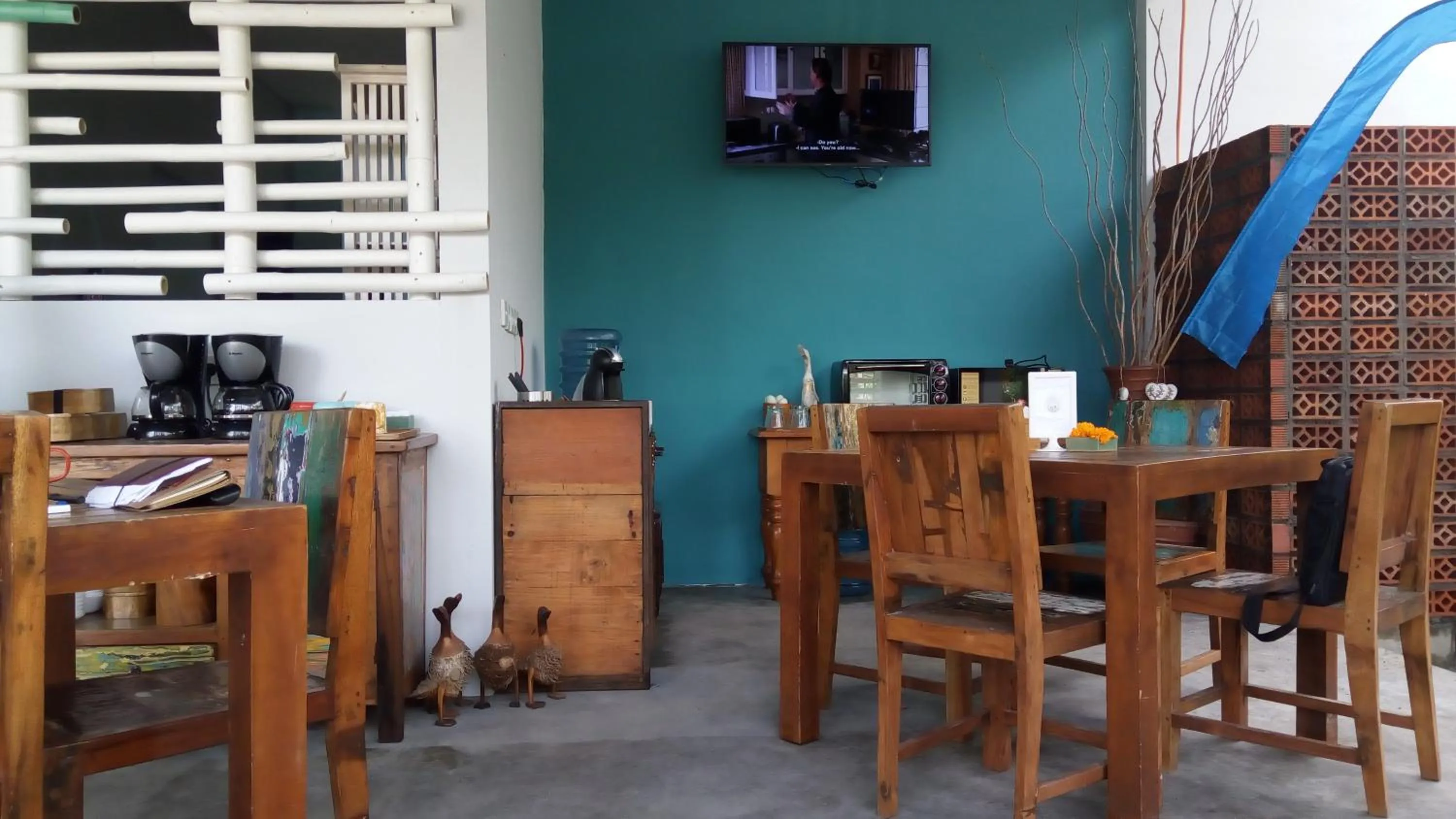 Communal lounge/ TV room in NamaStay