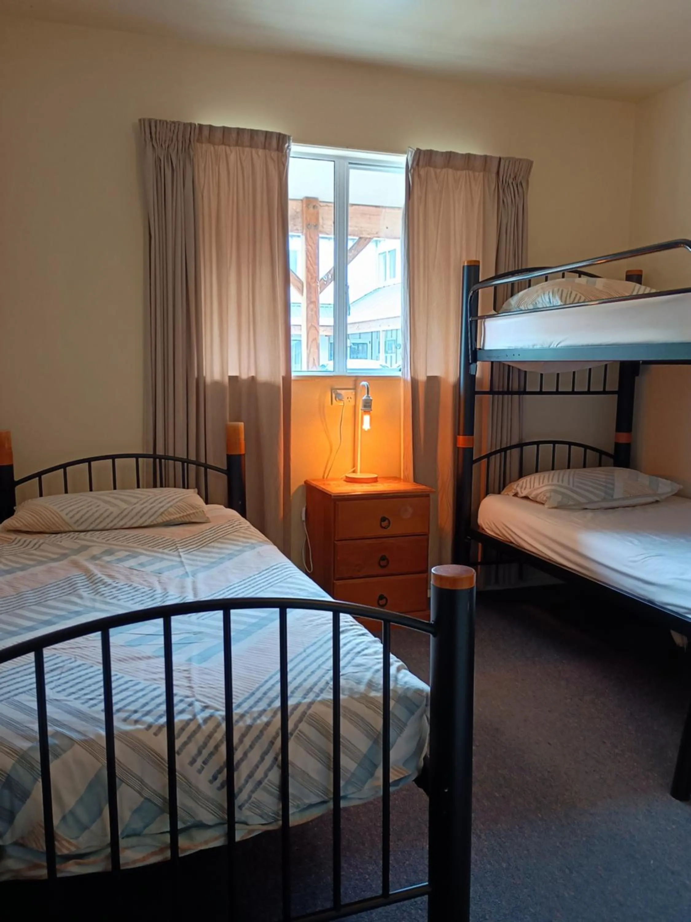 Bed in Howard's Mountain Lodge