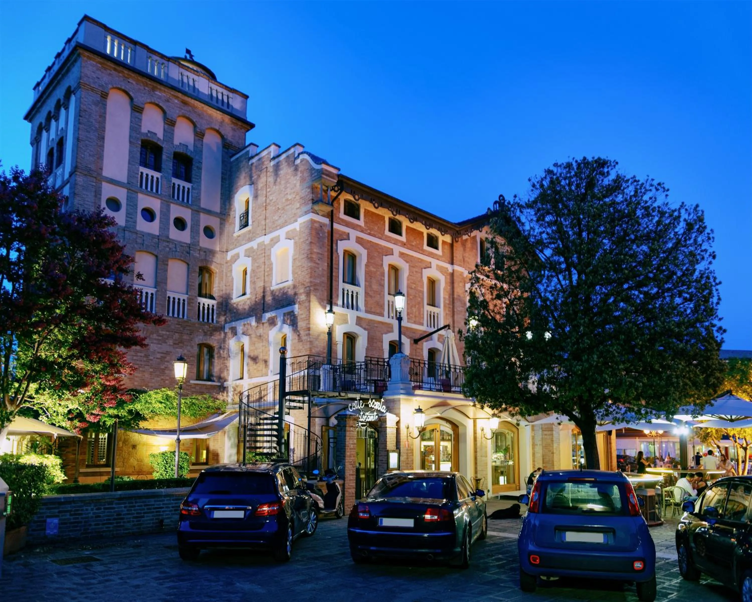 Property Building in Hotel La Torre