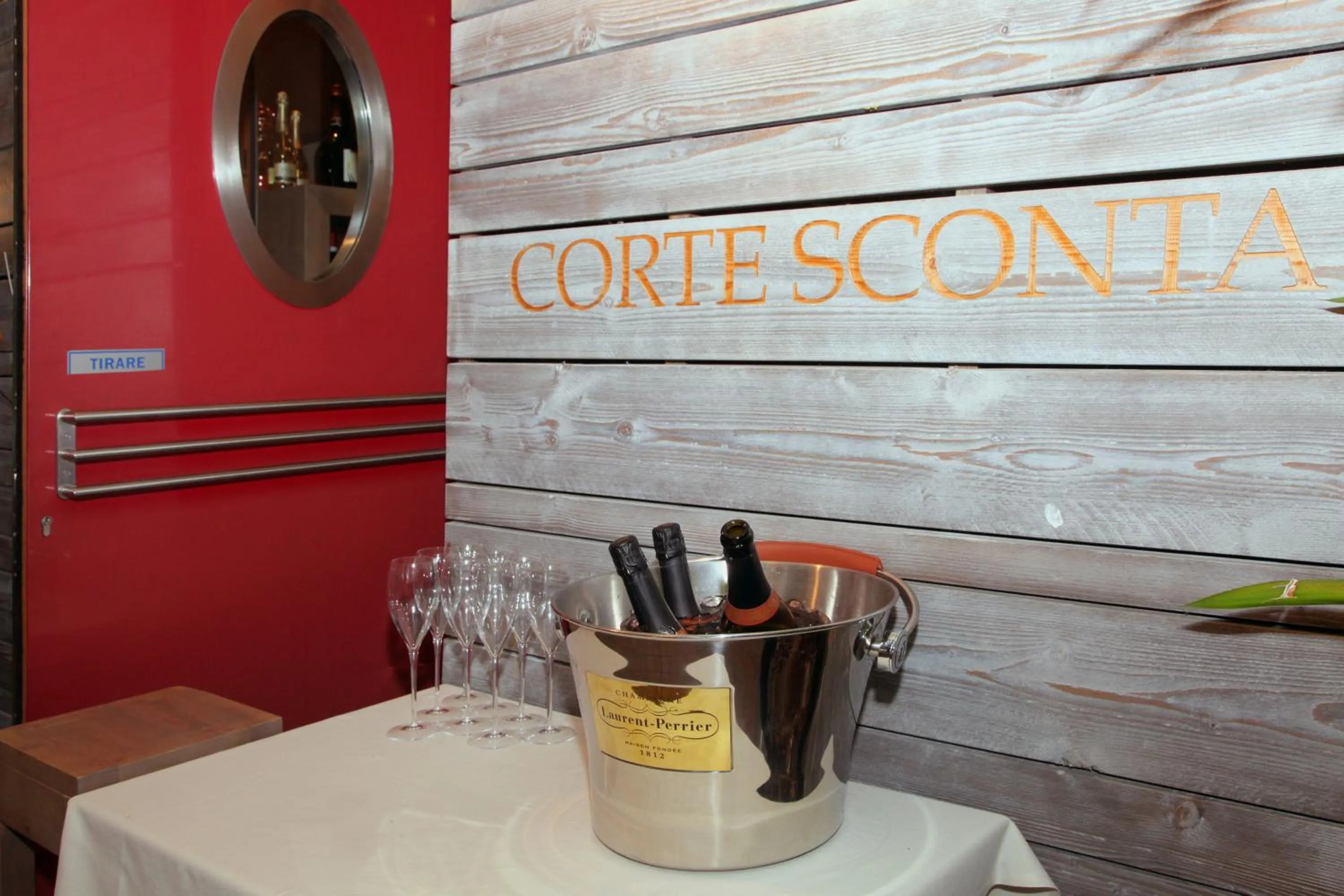 Restaurant/places to eat in Hotel La Torre