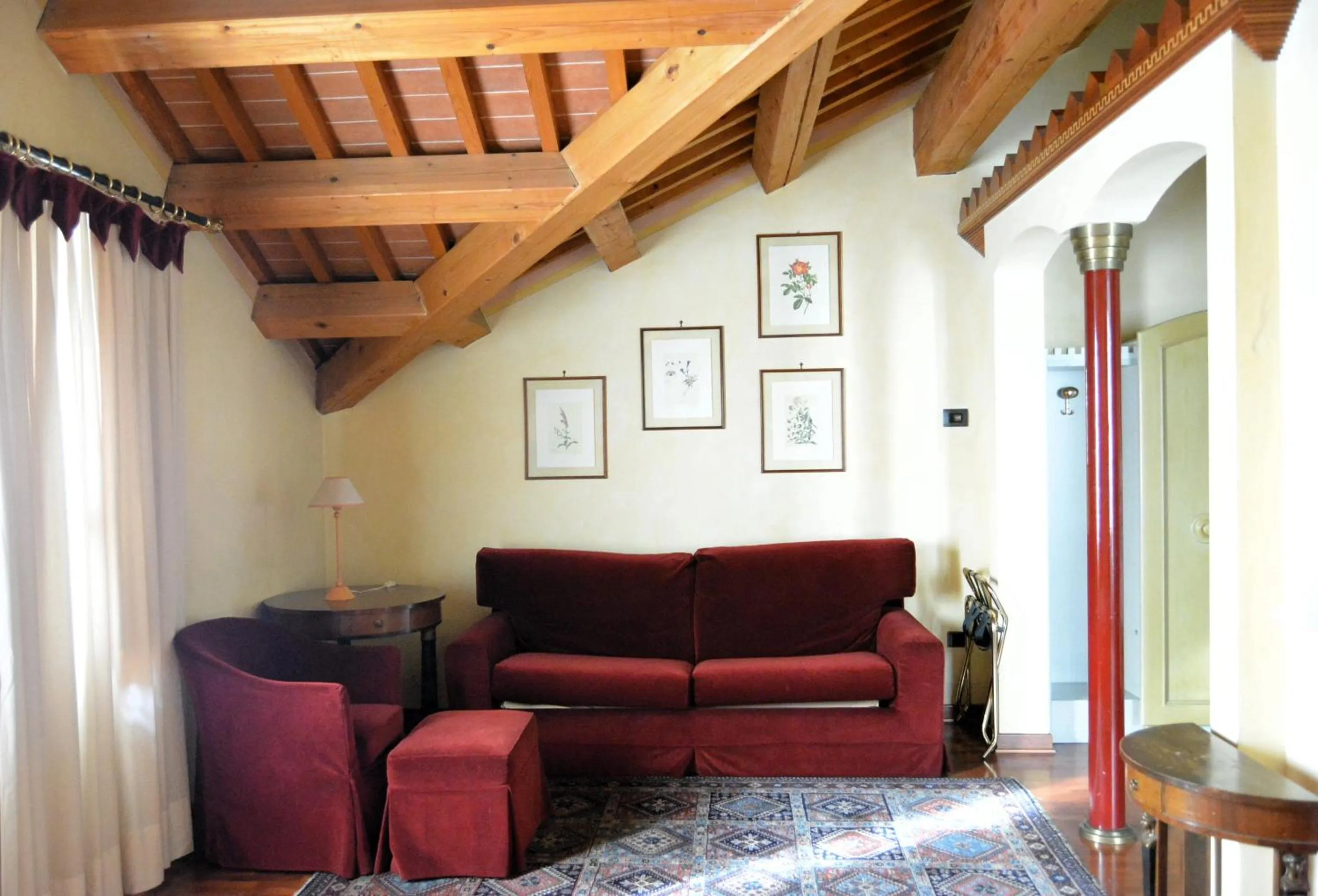 Bedroom, Seating Area in Hotel La Torre