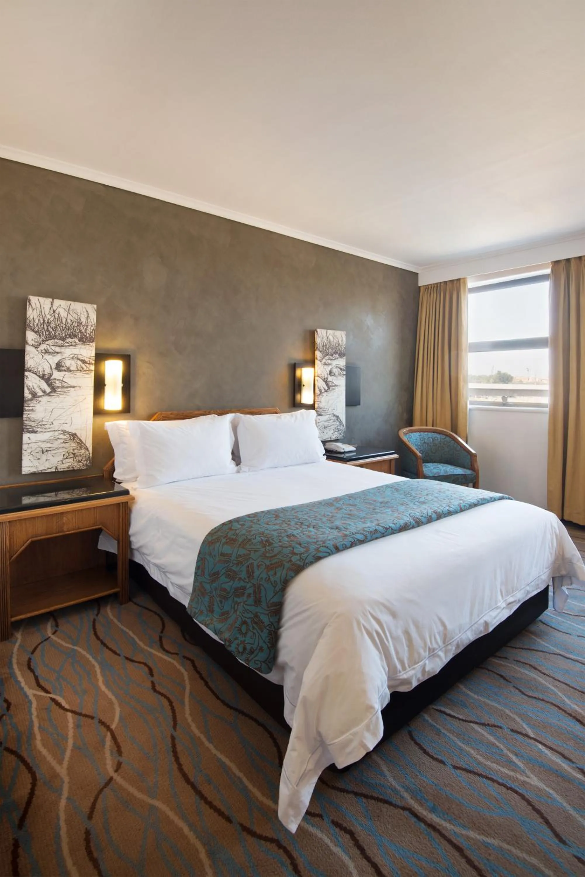 Bedroom, Bed in The Centurion Hotel