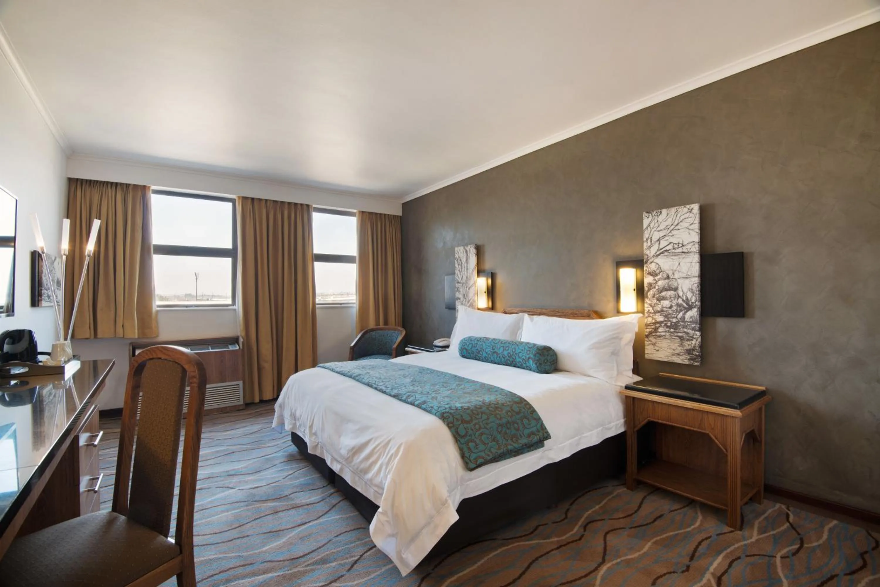 Bedroom, Bed in The Centurion Hotel