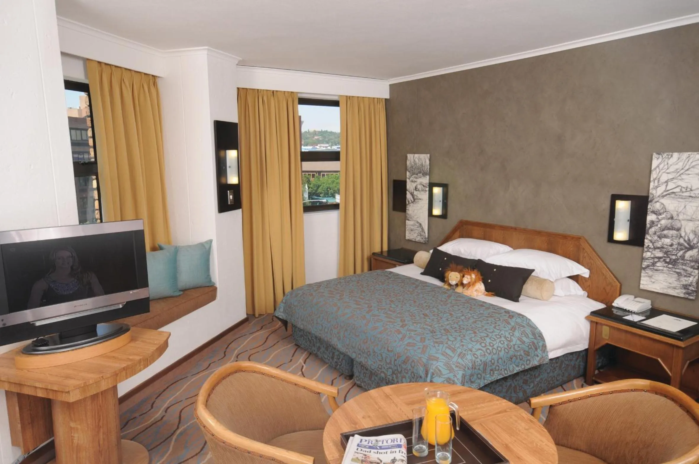 Bed in The Centurion Hotel