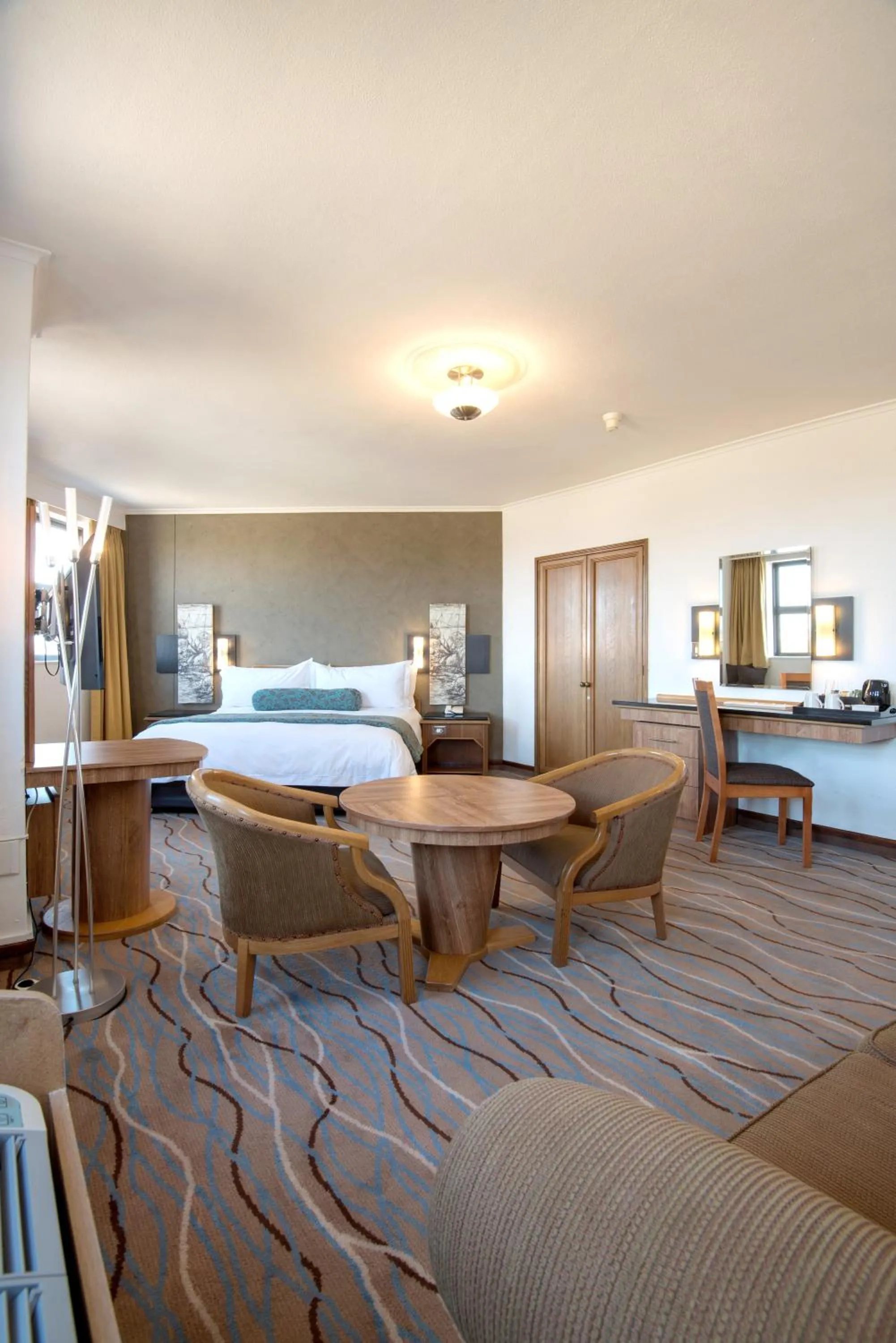 Bedroom, Bed in The Centurion Hotel